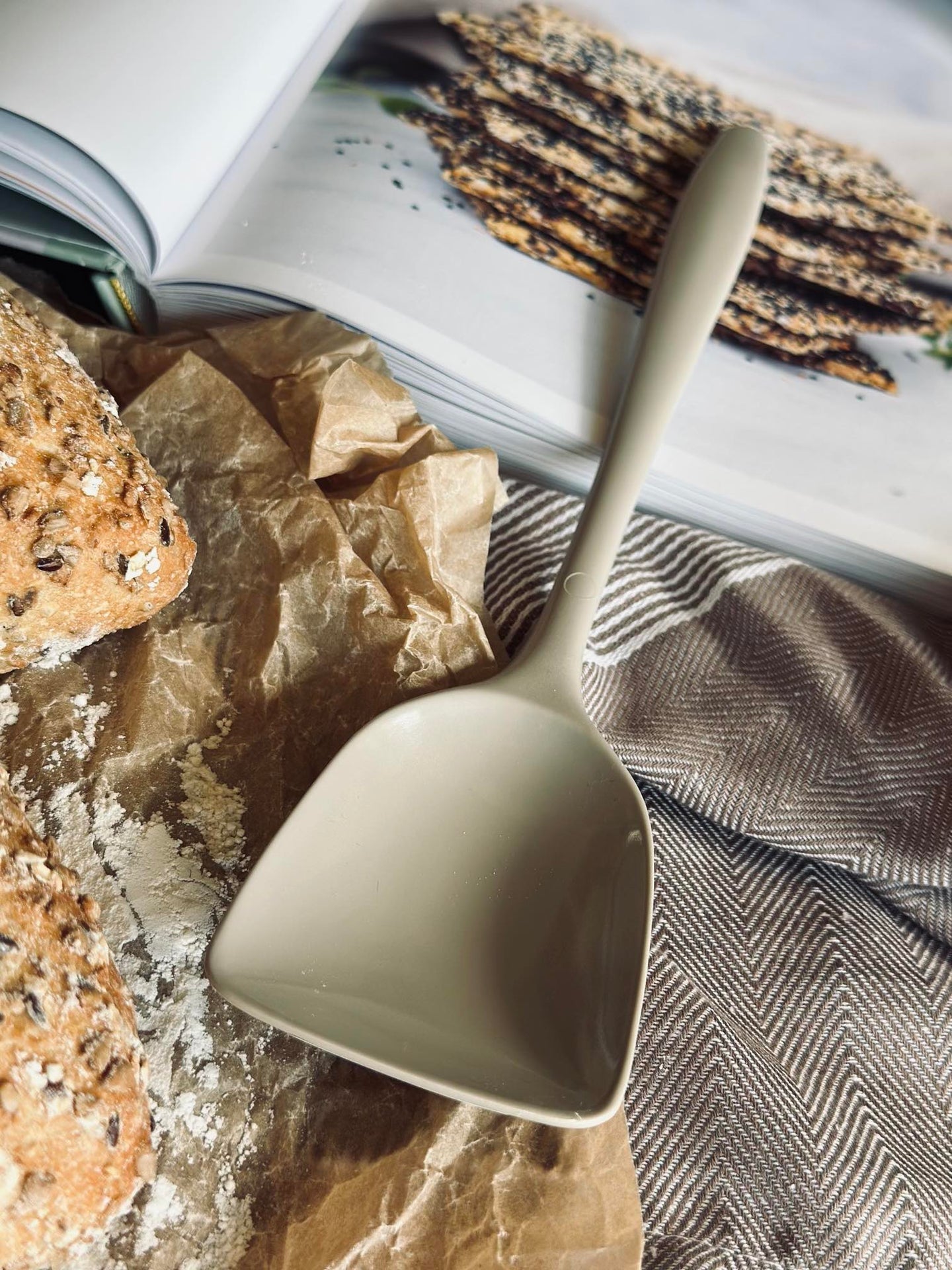 Gryteskje - Norsk Designklassiker - Humus