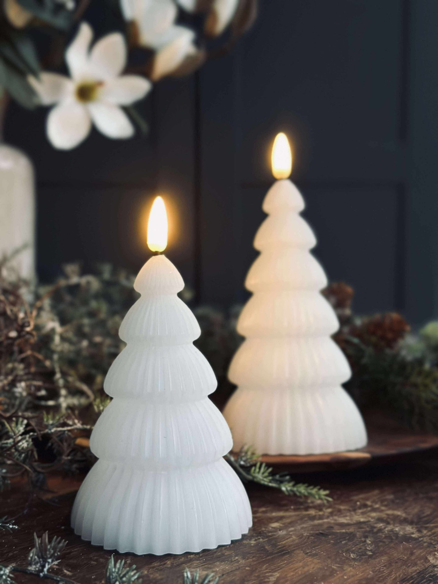 Juletre med LED-lys - Sett med 2 stk. Hvit