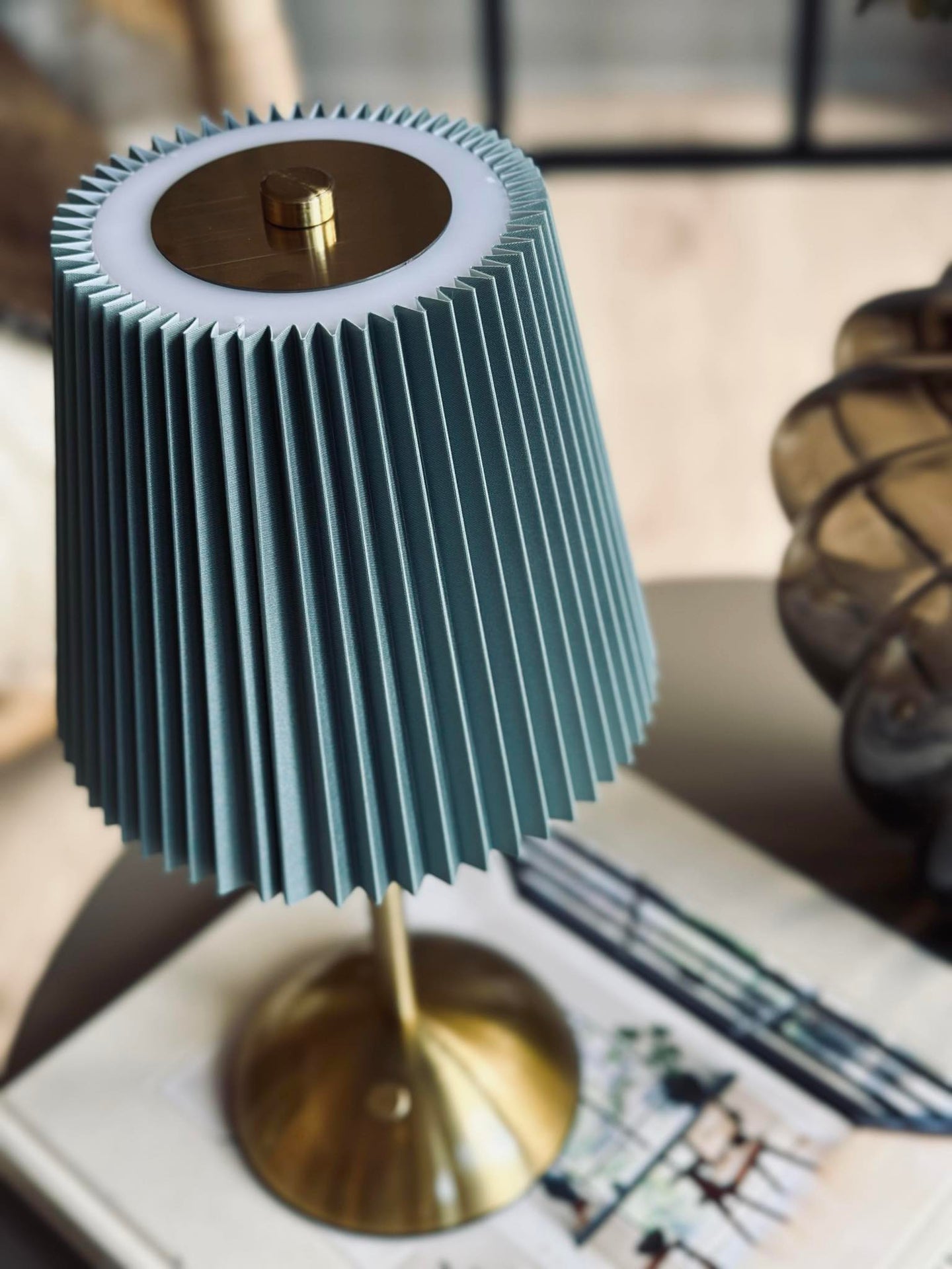 LED bordlampe Stor Plissé - oppladbar