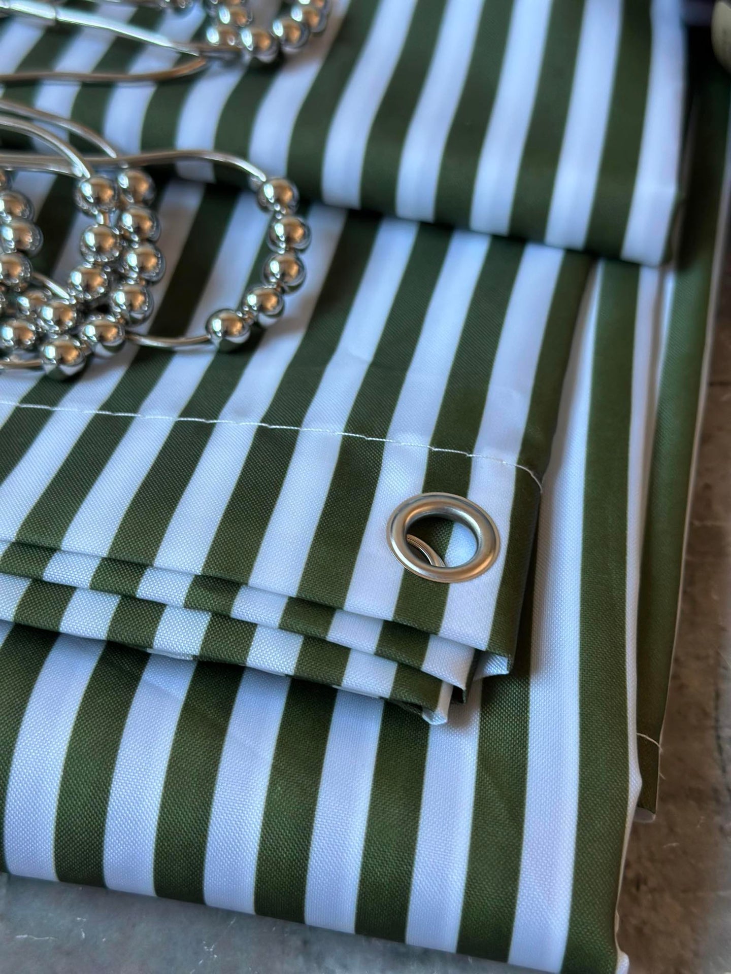 Dusjforheng - Grønn stripe