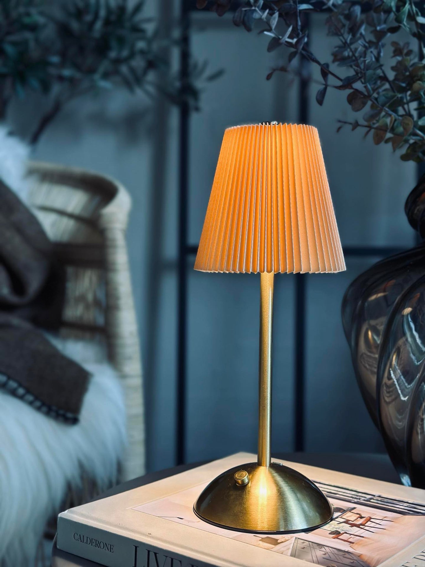 LED bordlampe Plissé beige - oppladbar