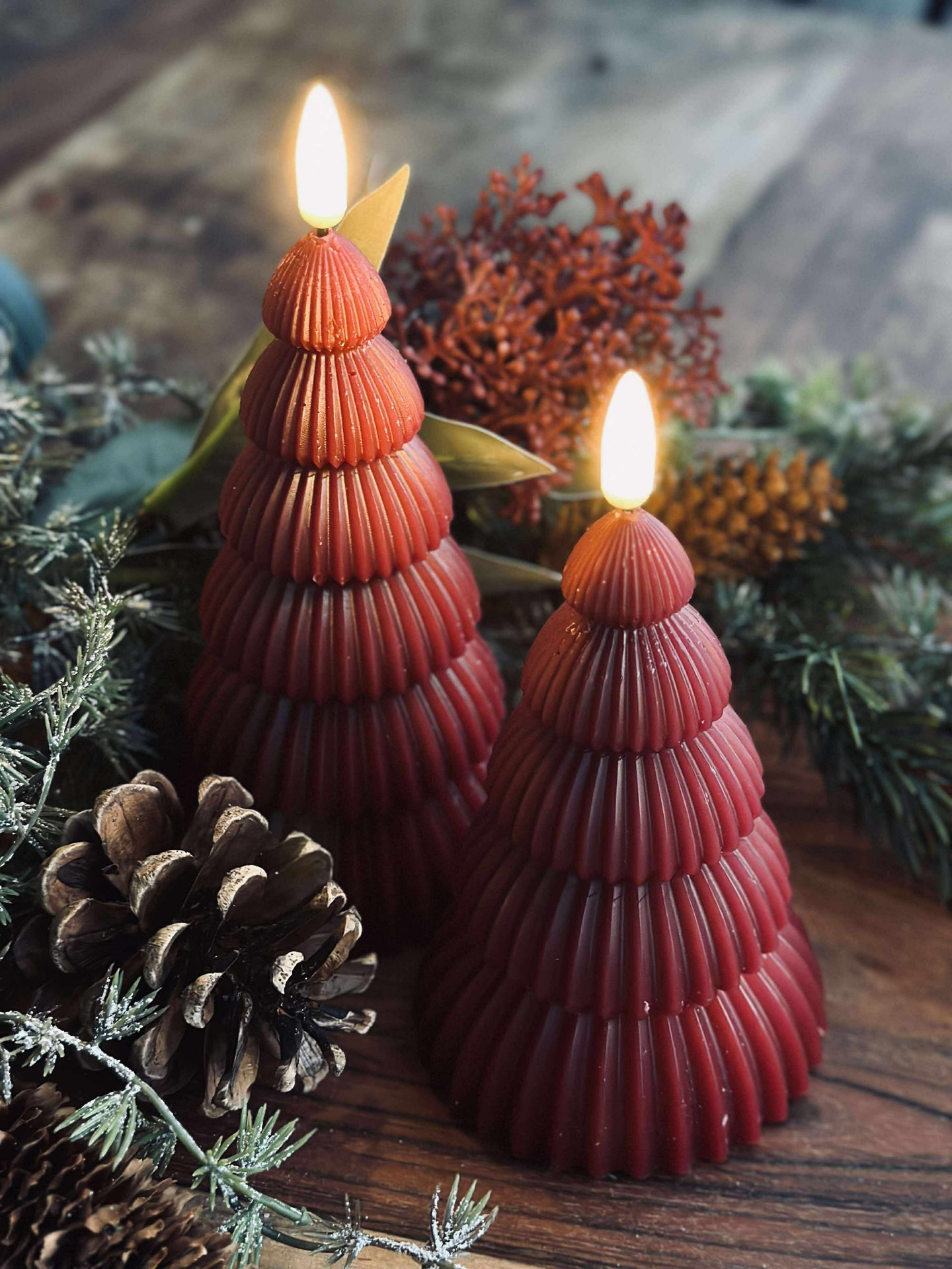 Juletre med LED-lys - Sett med 2 stk. Rød