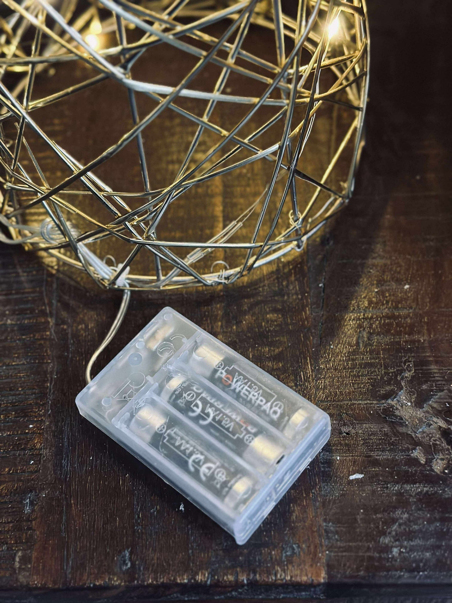 Kjegle med LED-lys - Gull