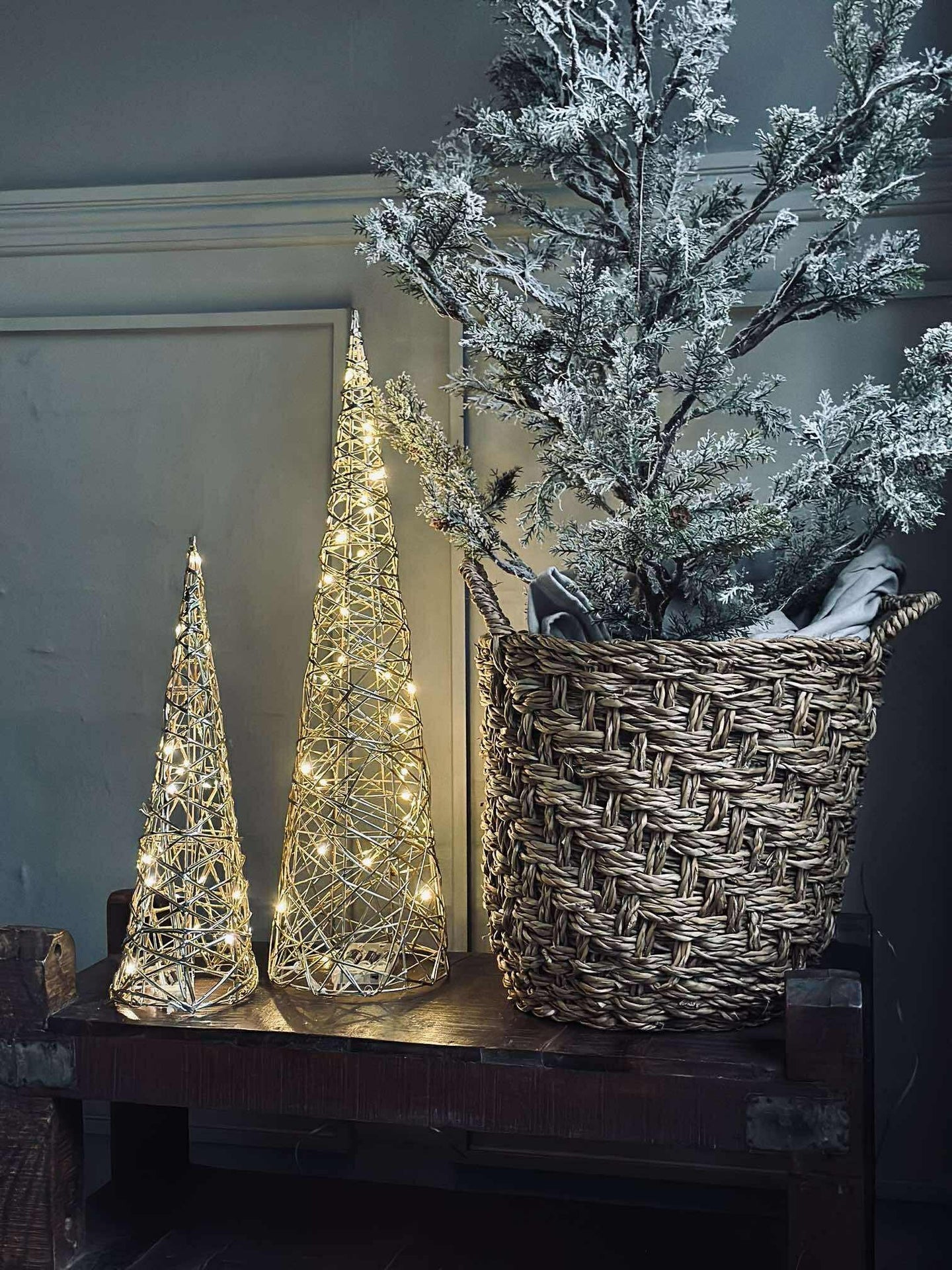 Kjegle med LED-lys - Gull