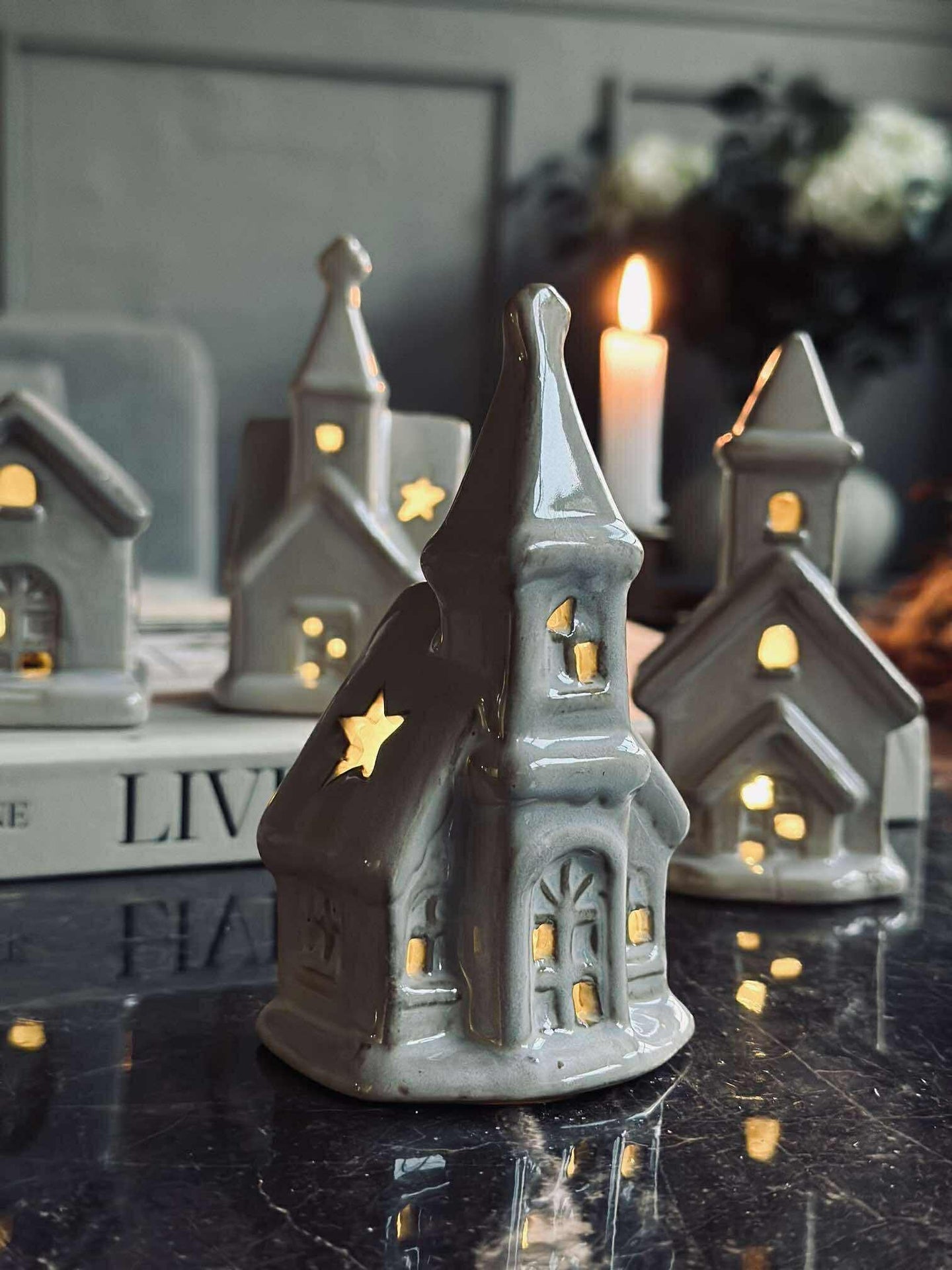 Lyshus Kirke med LED - WHITE MIX