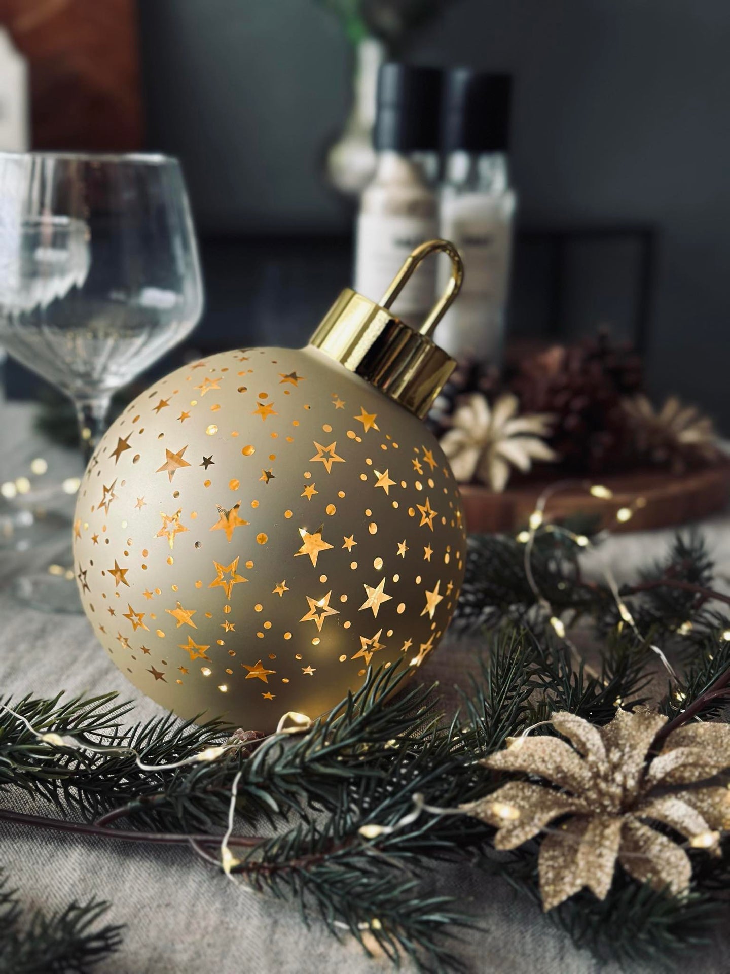 Julekule med LED-lys - Gull