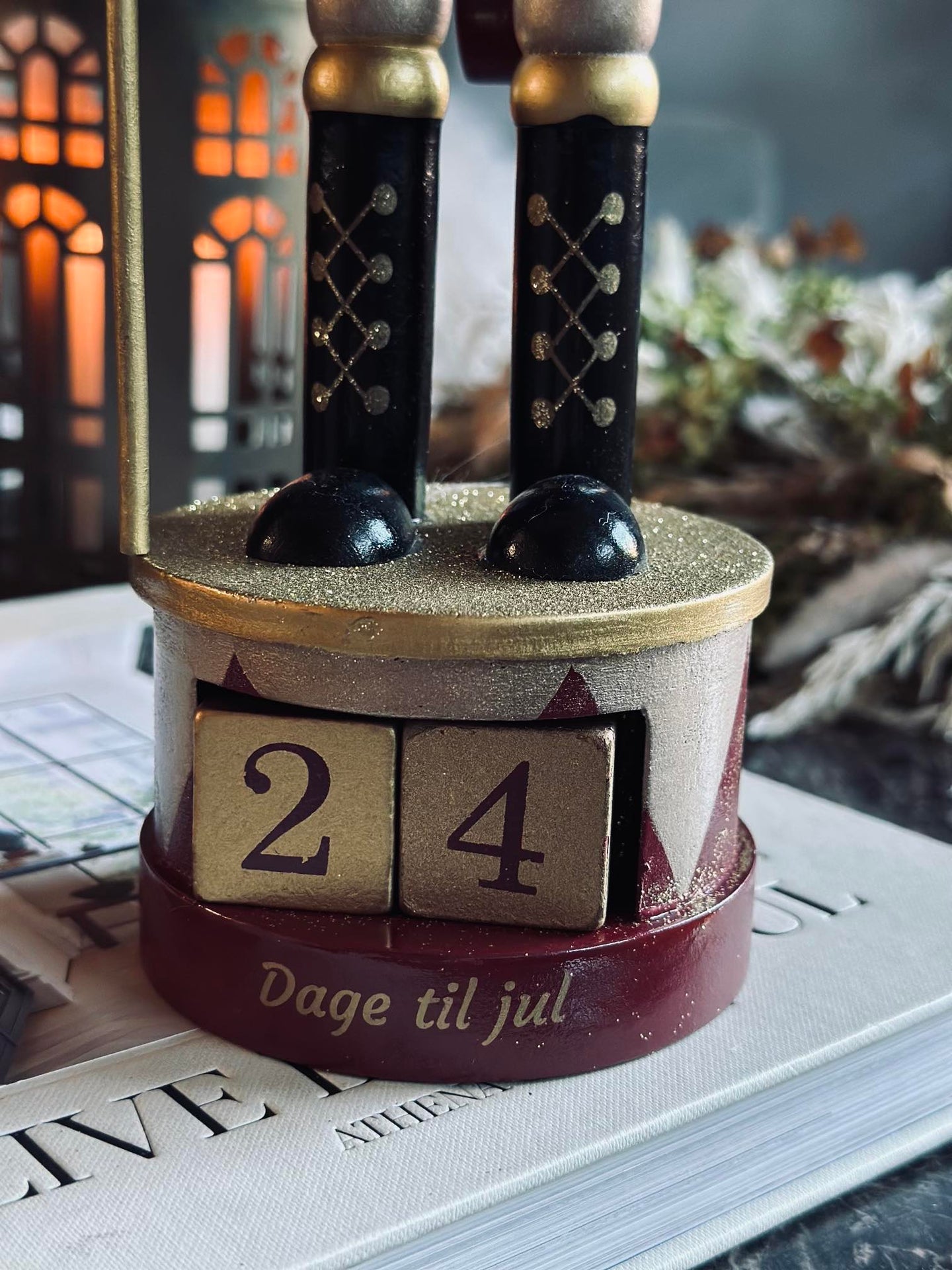 Nøtteknekker med dato