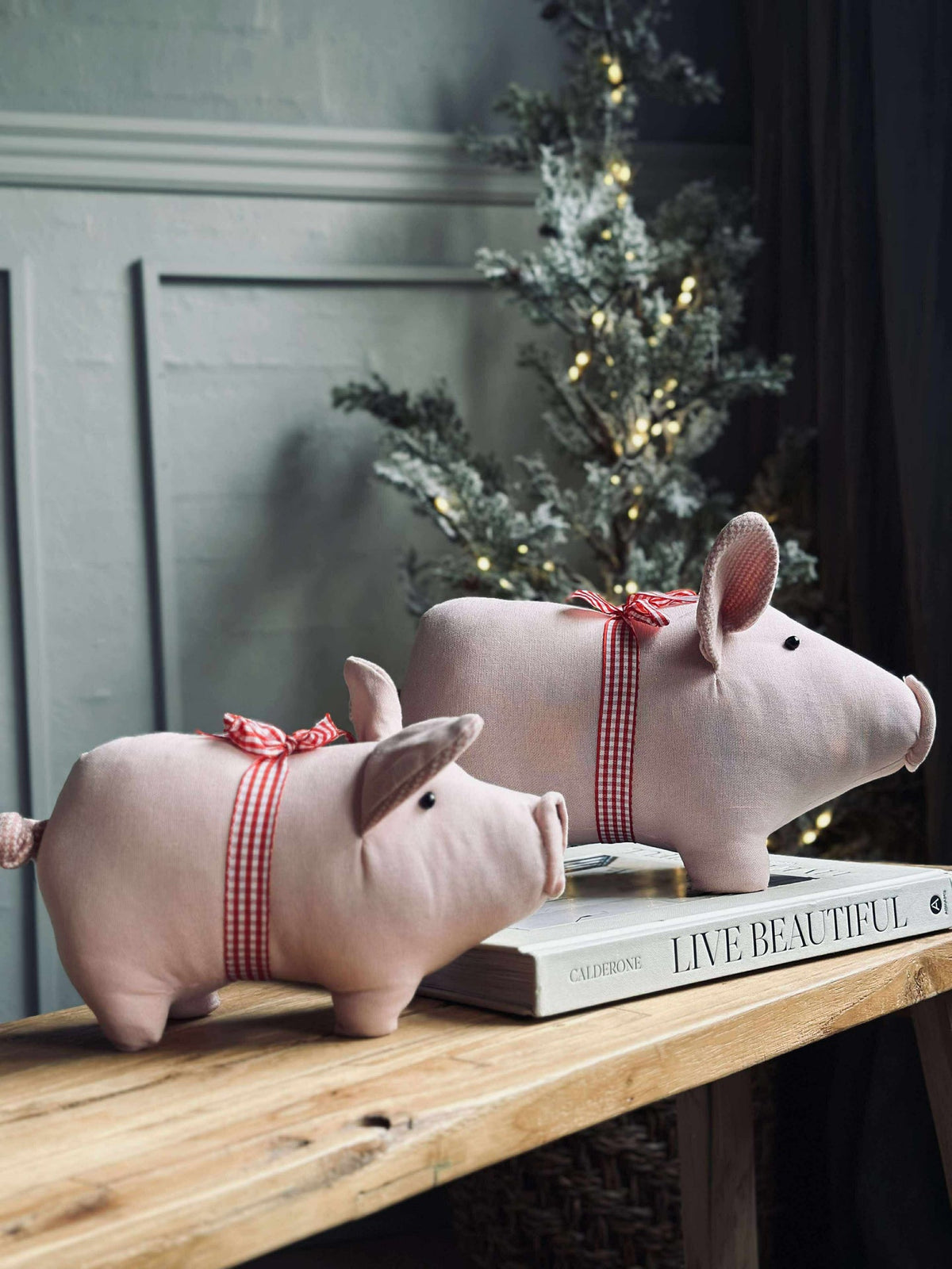 Julegris med sløyfe - Rosa