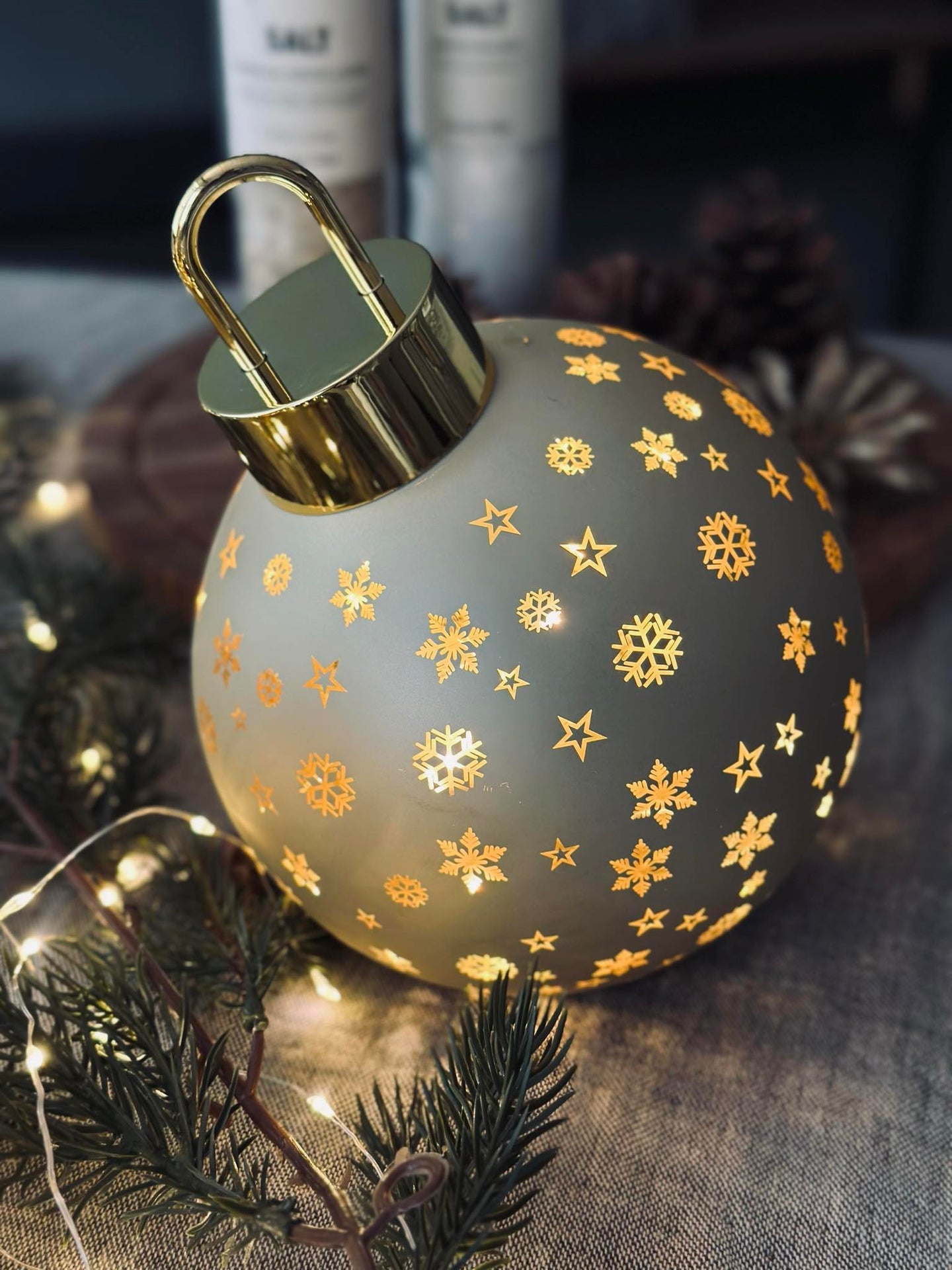 Julekule med LED-lys - Gull