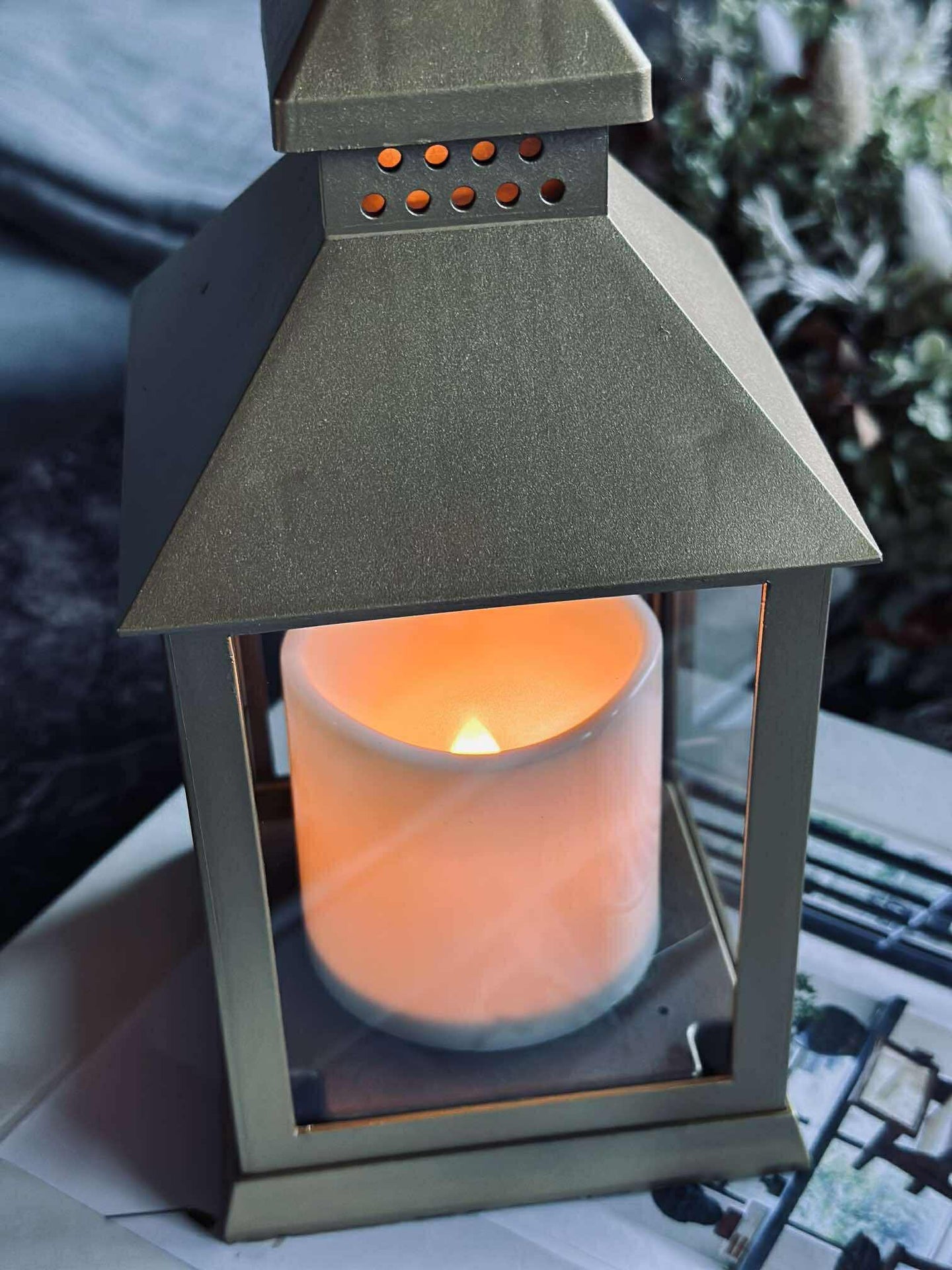 Lanterne med Timer - Gull