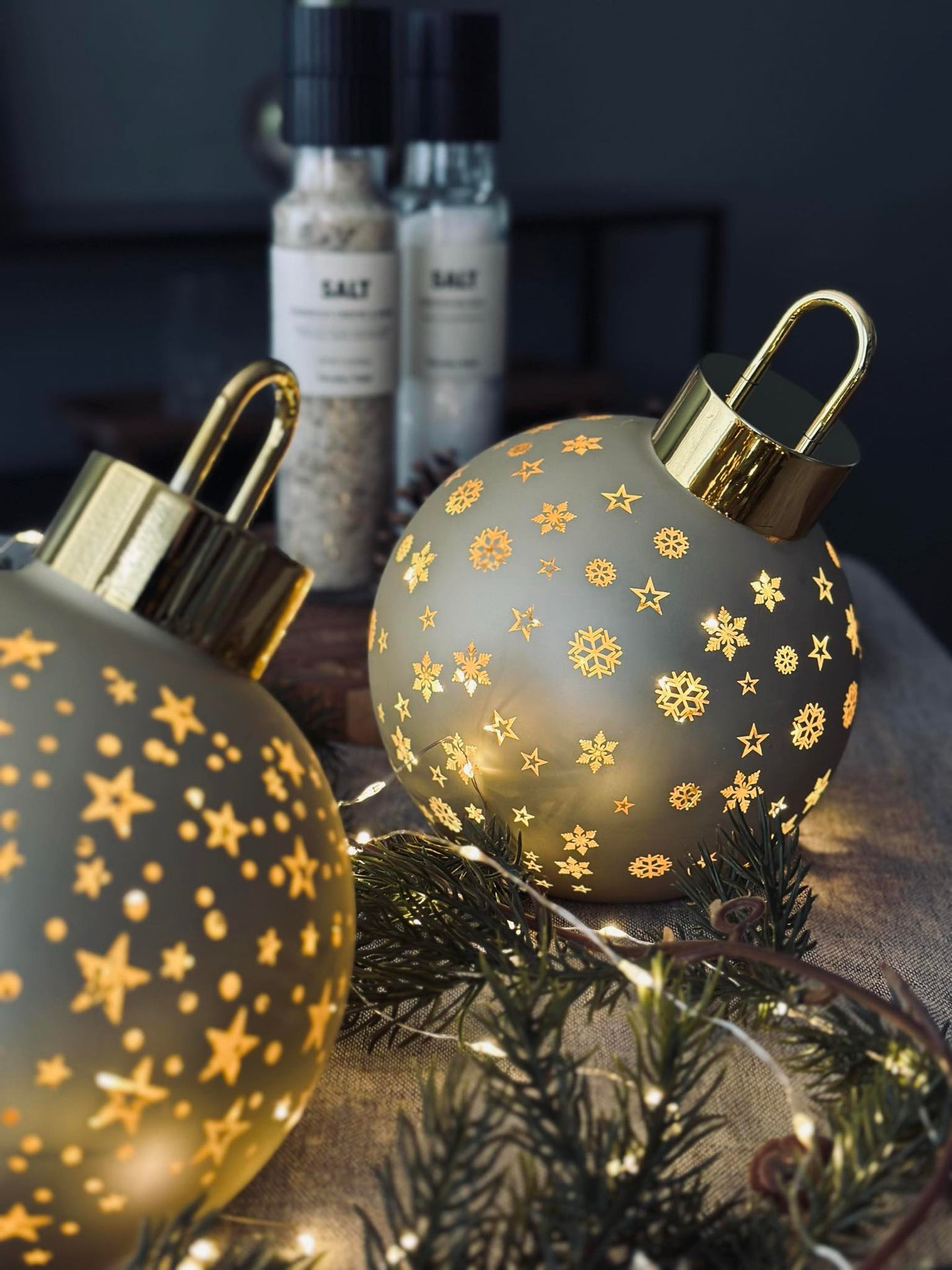 Julekule med LED-lys - Gull