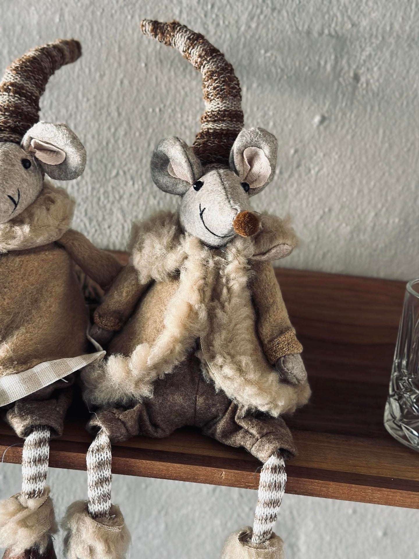 Nissemus - Sittende gutt