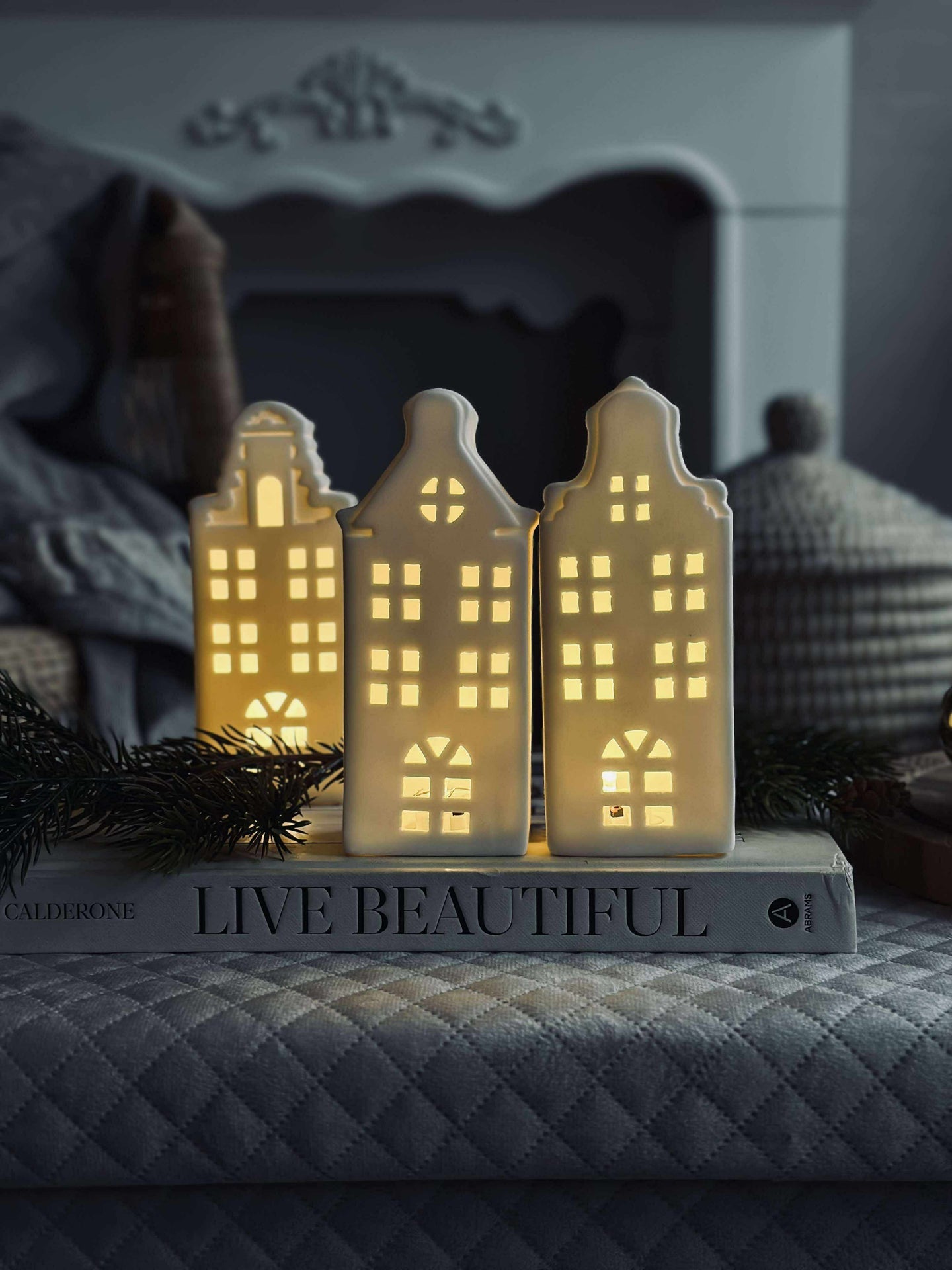 Lyshus med LED - WHITE MIX