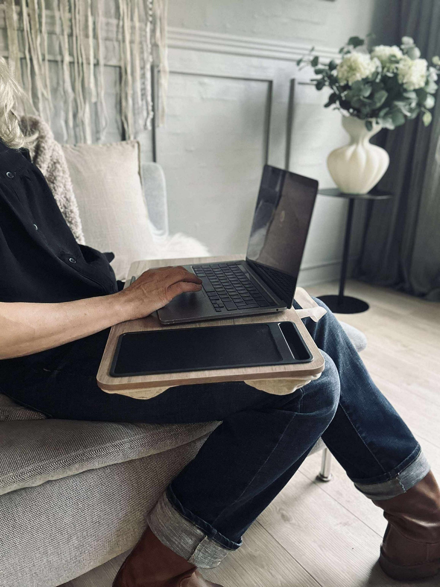 Brettbord til laptop og telefon