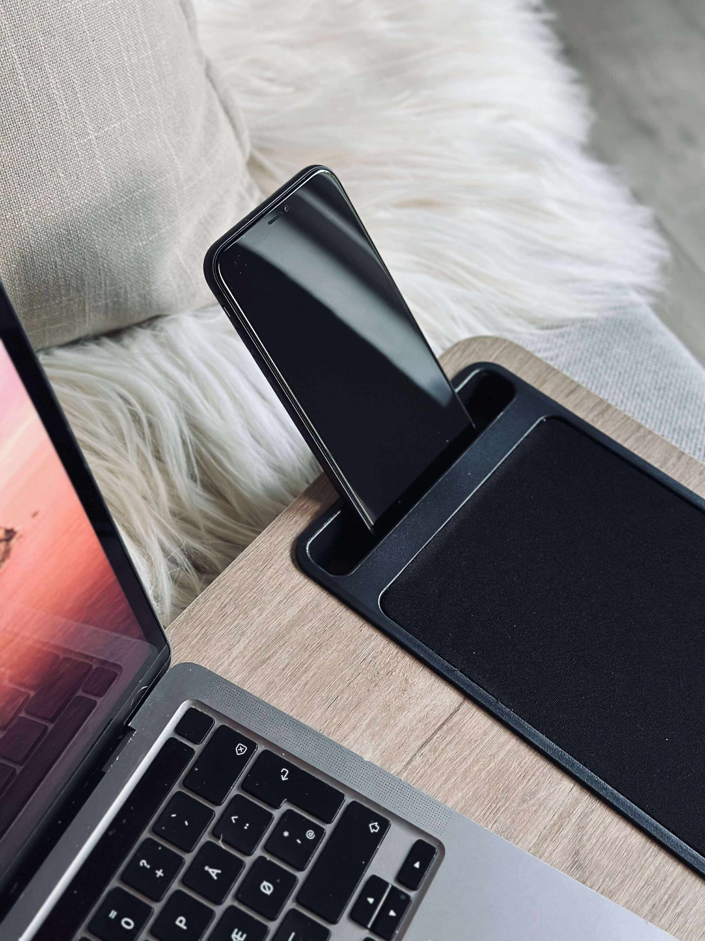 Brettbord til laptop og telefon