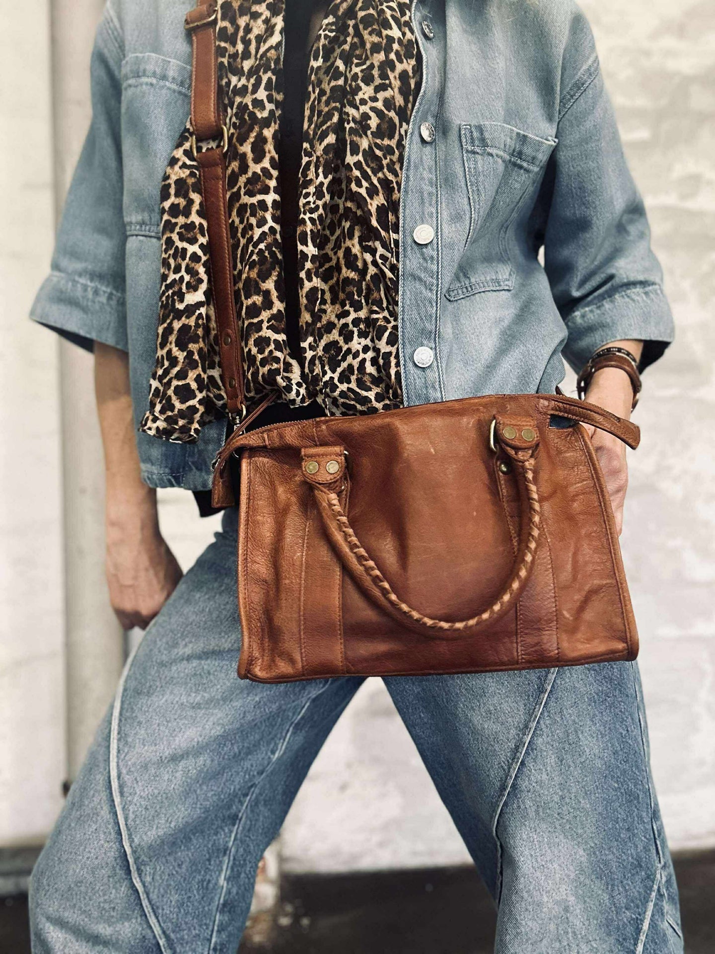 Crossover Miri Liten - Valnøtt