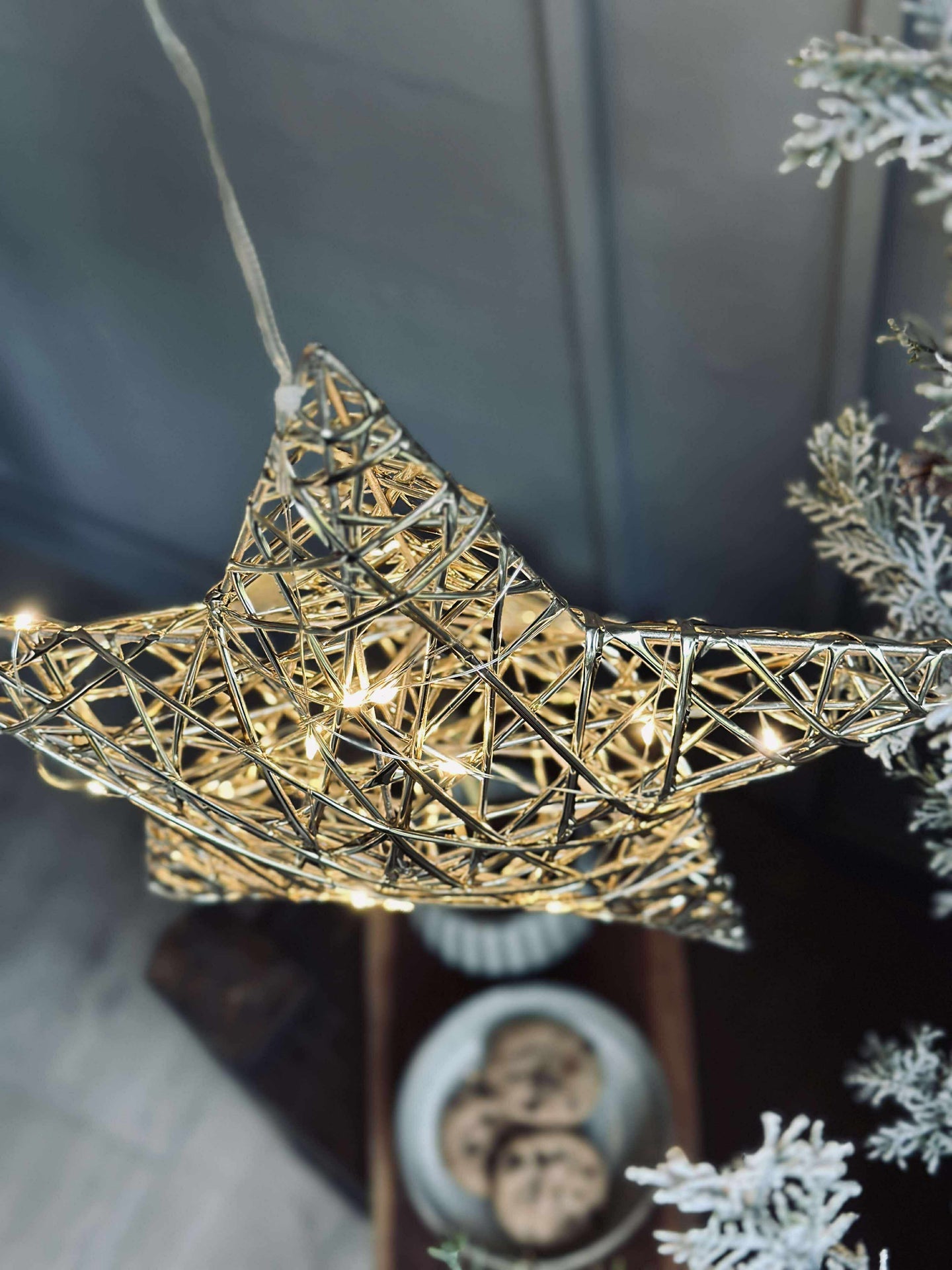 Stjerne med LED-lys - Gull