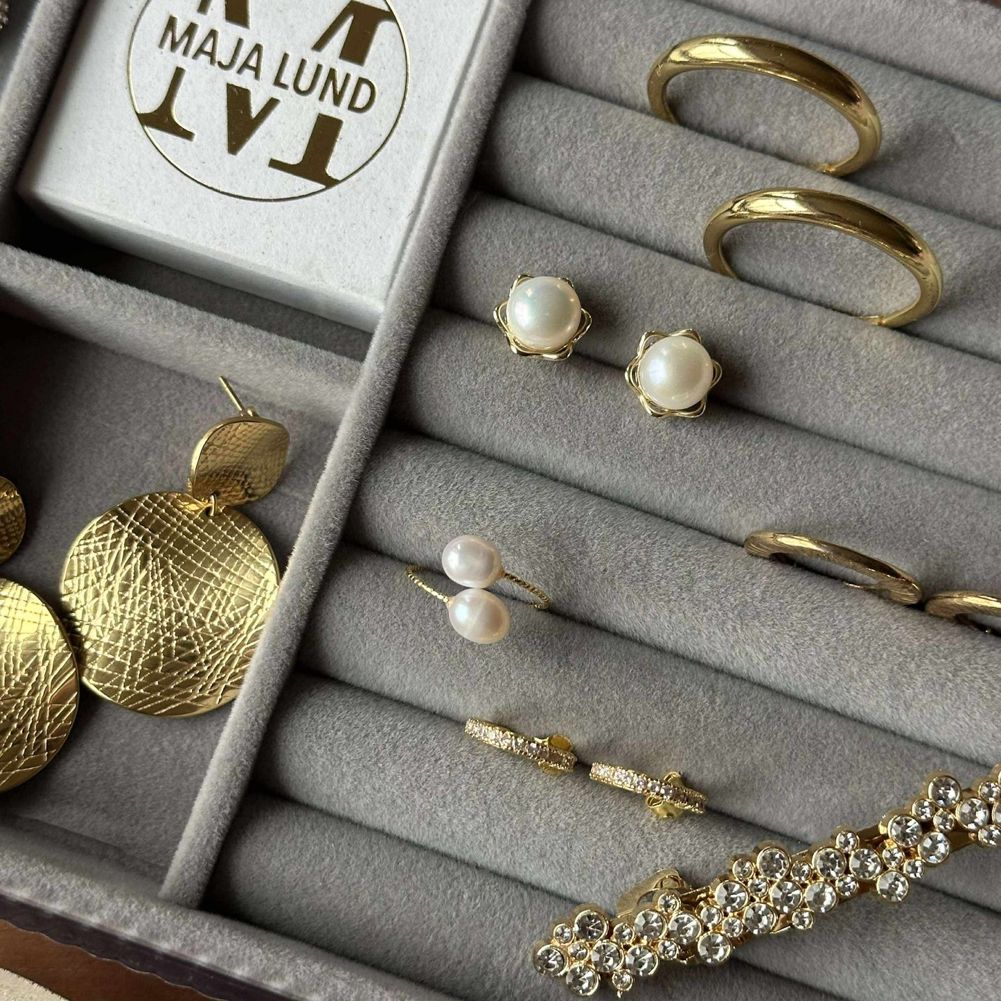 Øredobber IZA med klare zirkoner - forgylt