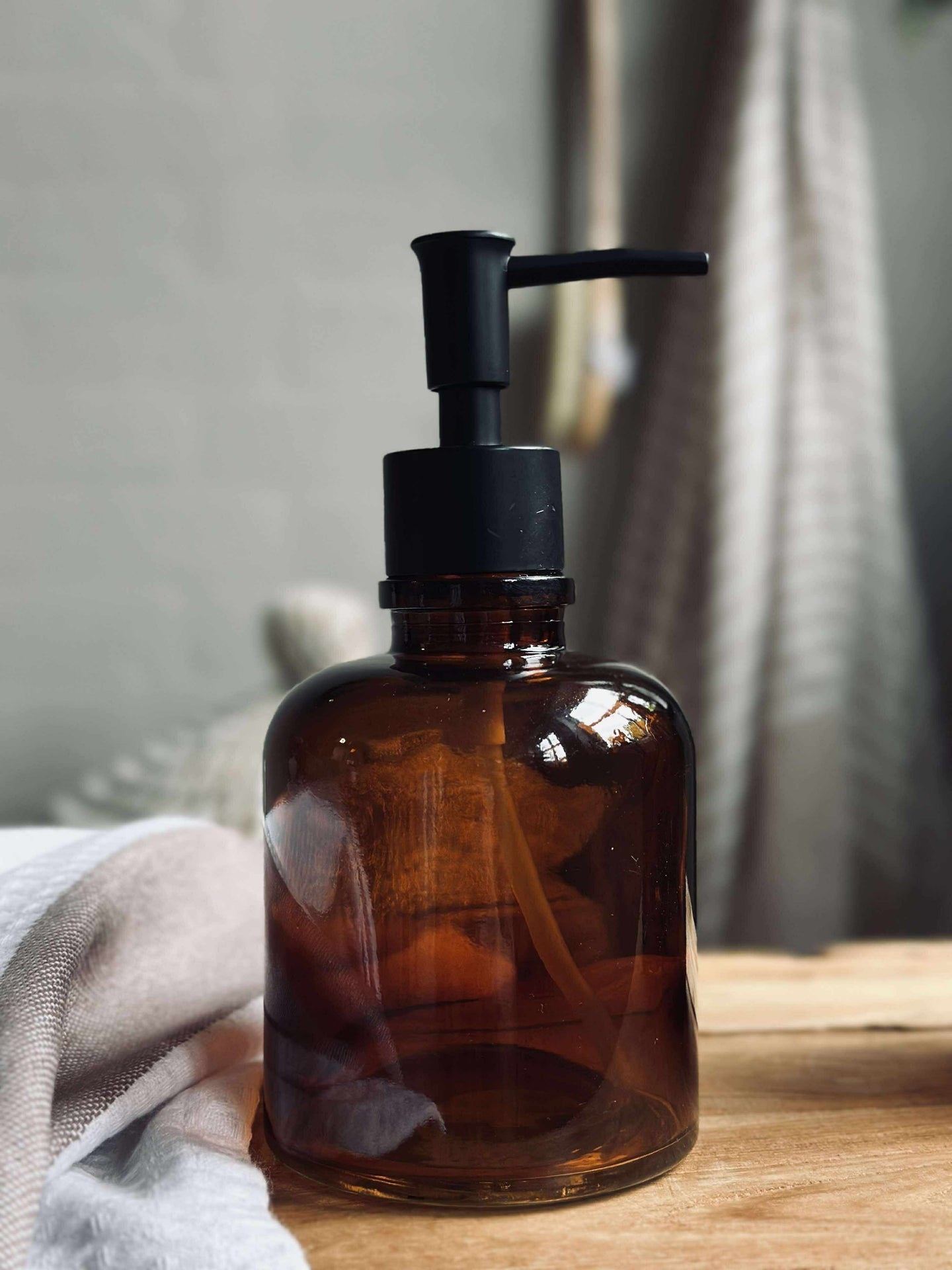 Dispenser med pumpe - Brunt glass