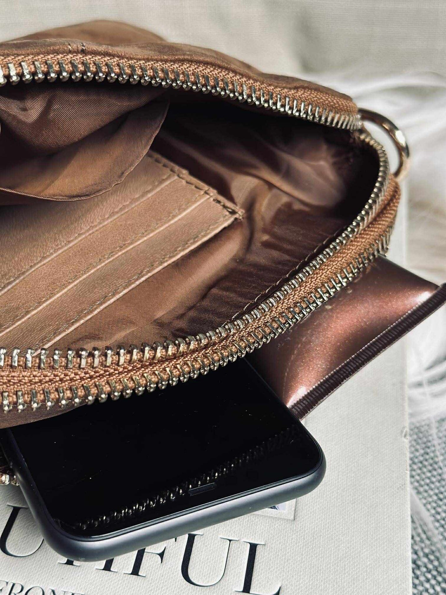 Crossbody clutch ALICE - Ruskinn caramel
