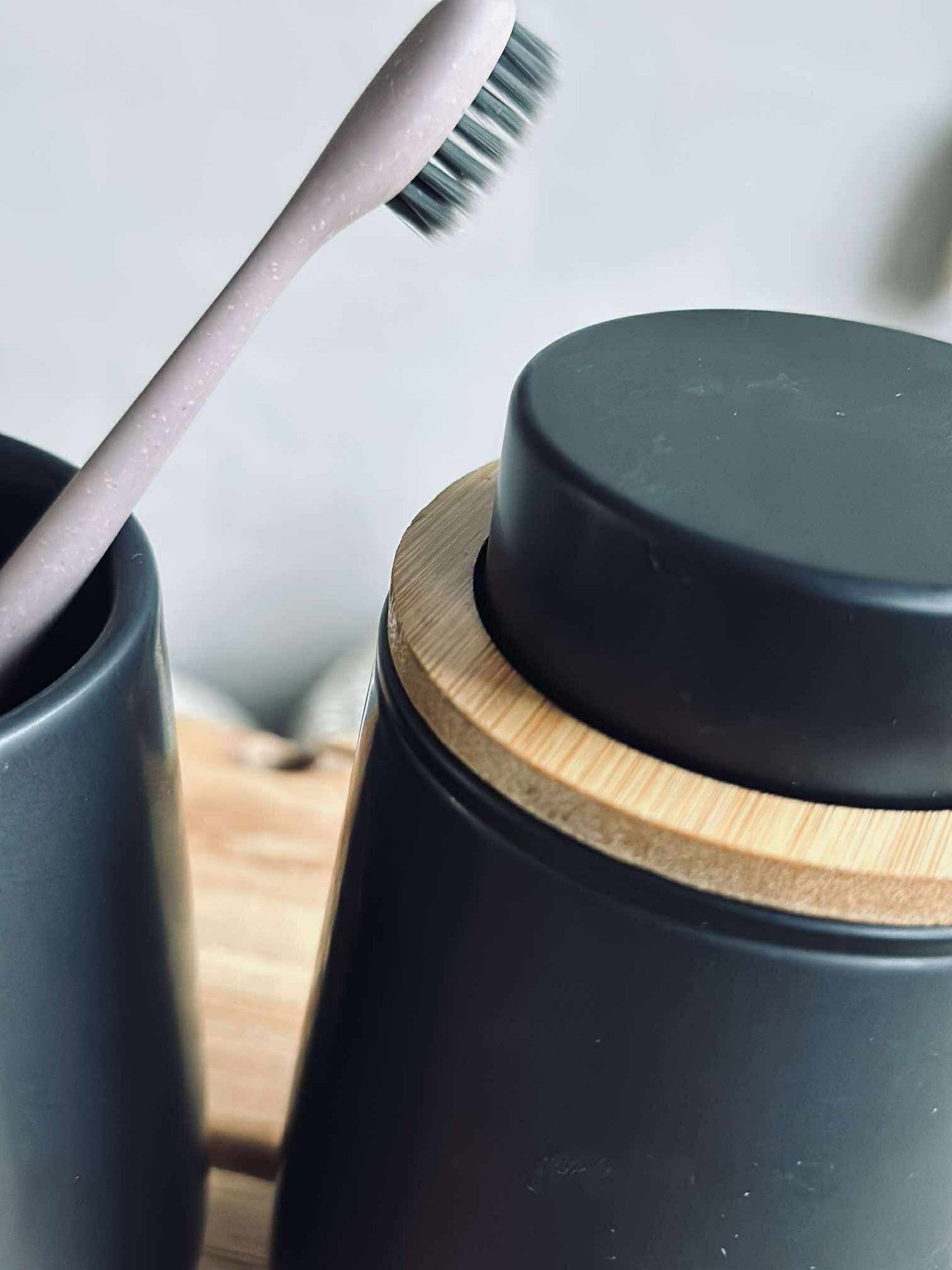 Dispenser med pumpe Svart - Dolomite