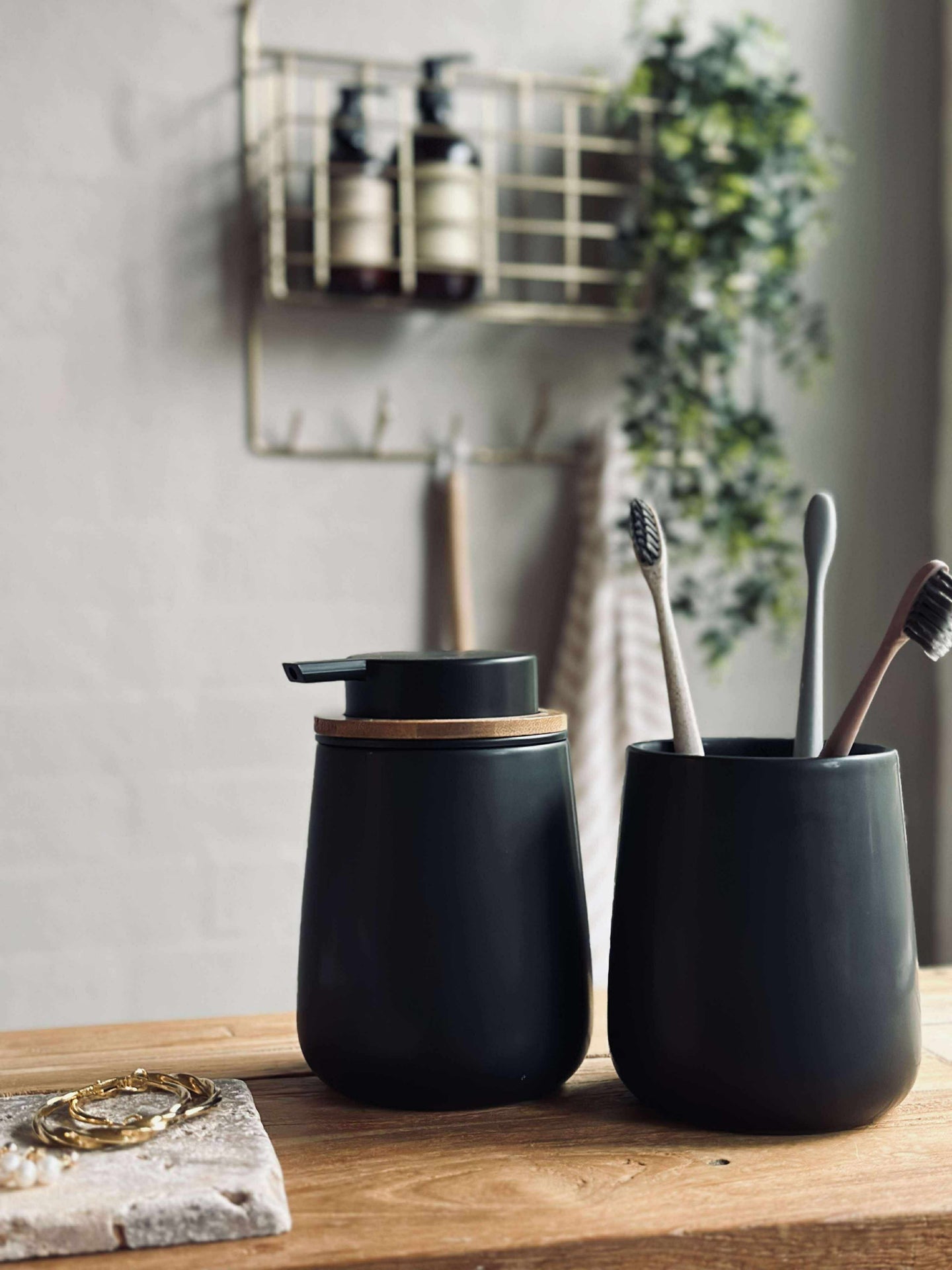Dispenser med pumpe Svart - Dolomite
