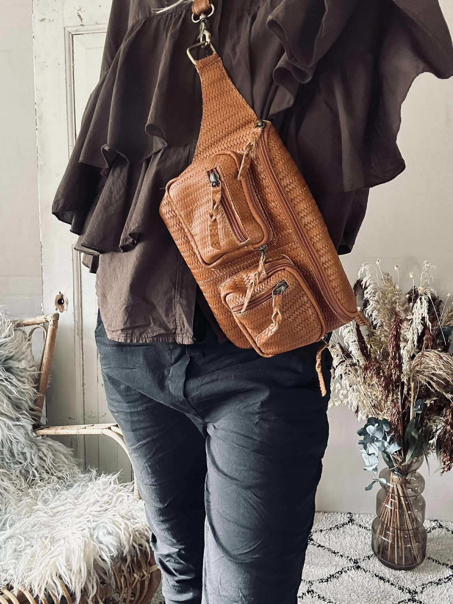 Belteveske Kaya - Cognac flettet