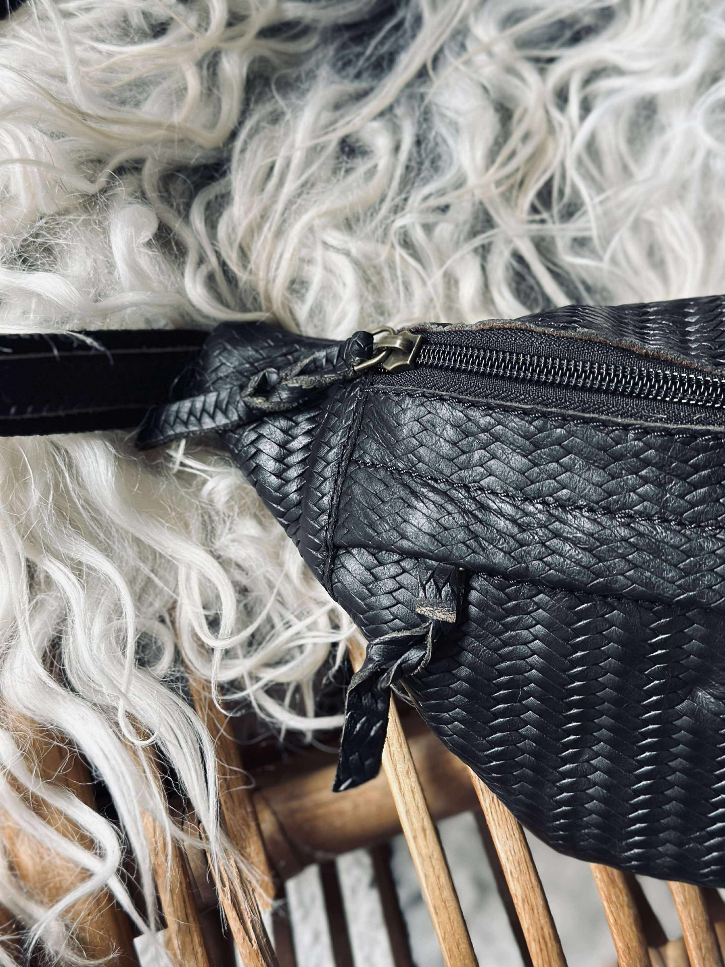 Bumbag Tasha - Svart flette