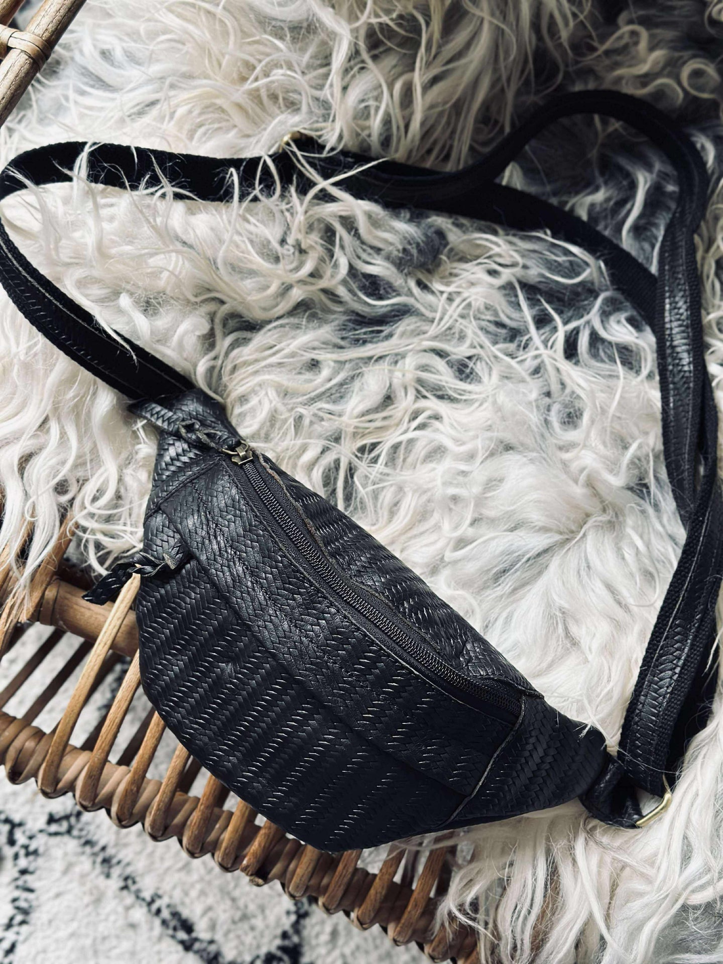 Bumbag Tasha - Svart flette