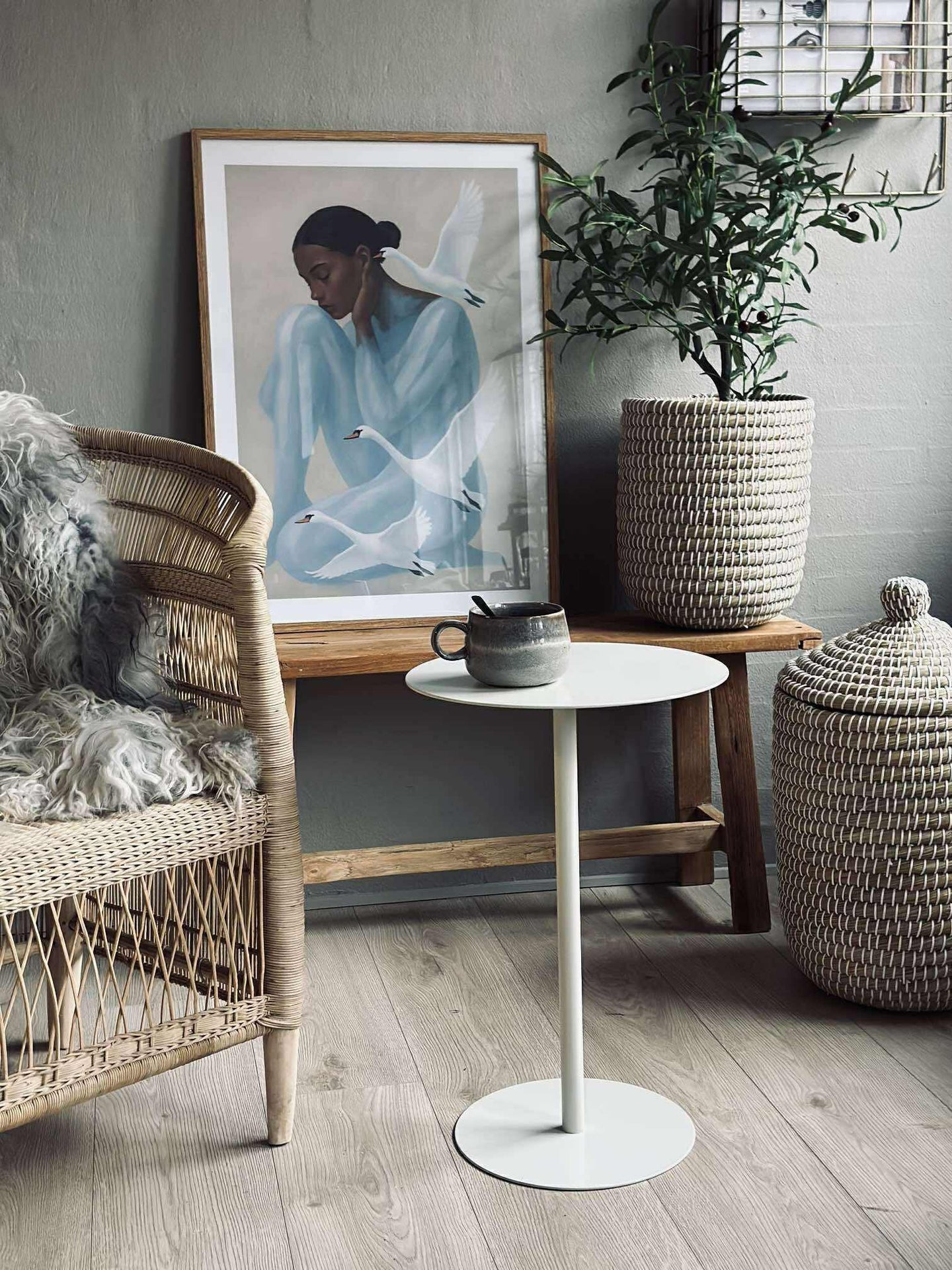 Sidebord - Hvit metall