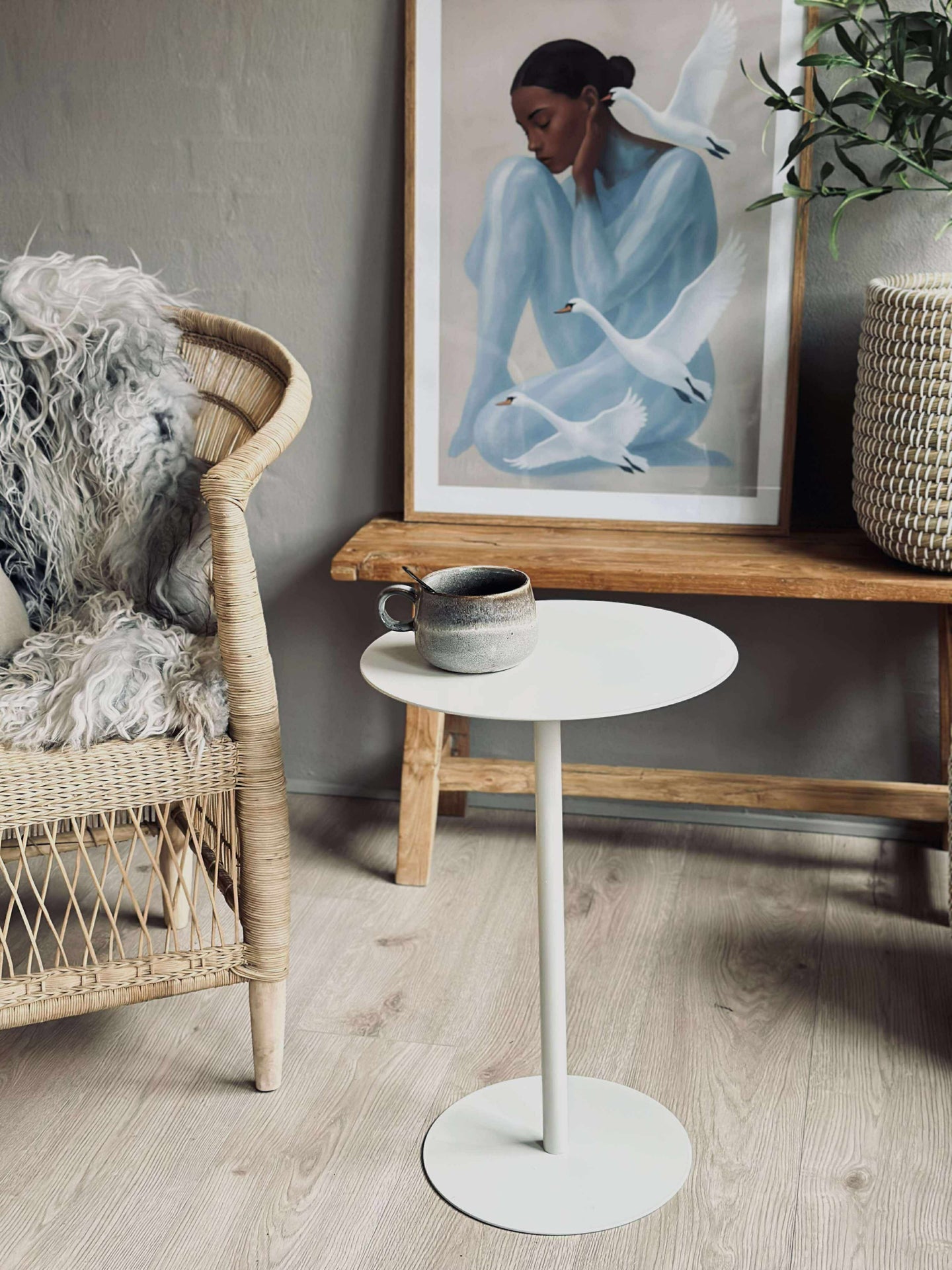 Sidebord - Hvit metall