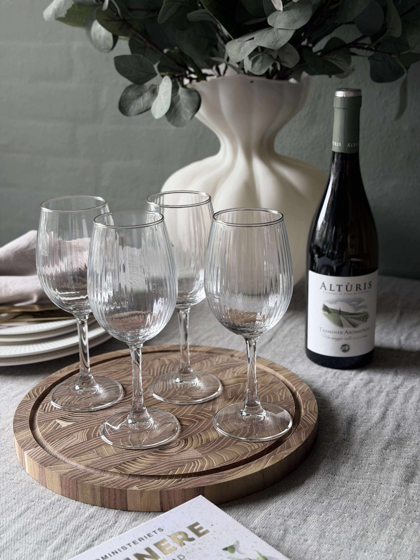 Vinglass Riflet med gullkant - 4 stk. 350 ml