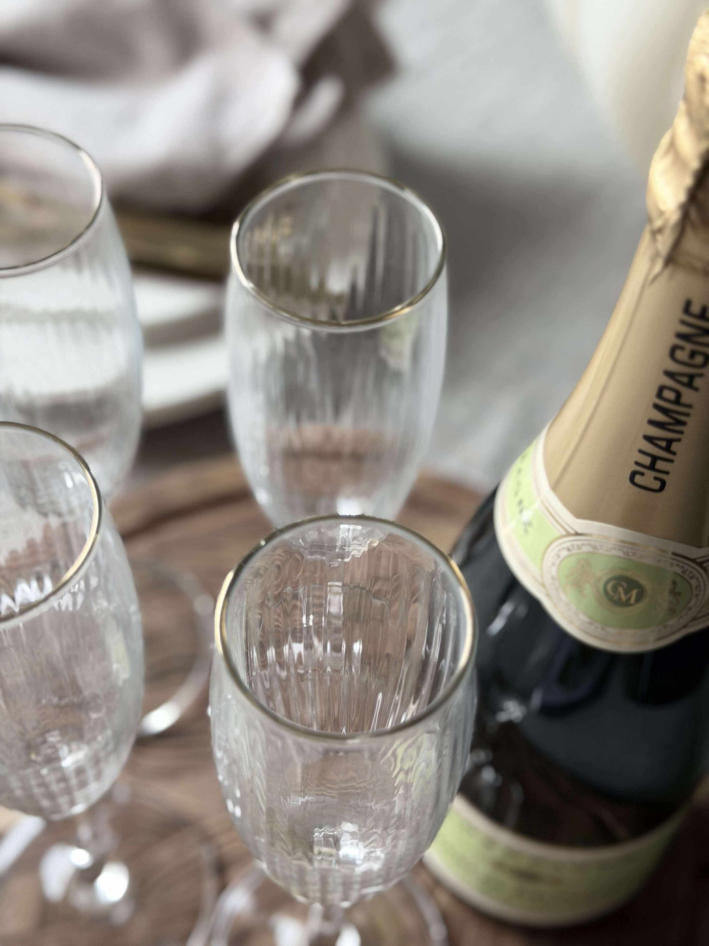 Champagneglass Rillet med gullkant - 4 stk.