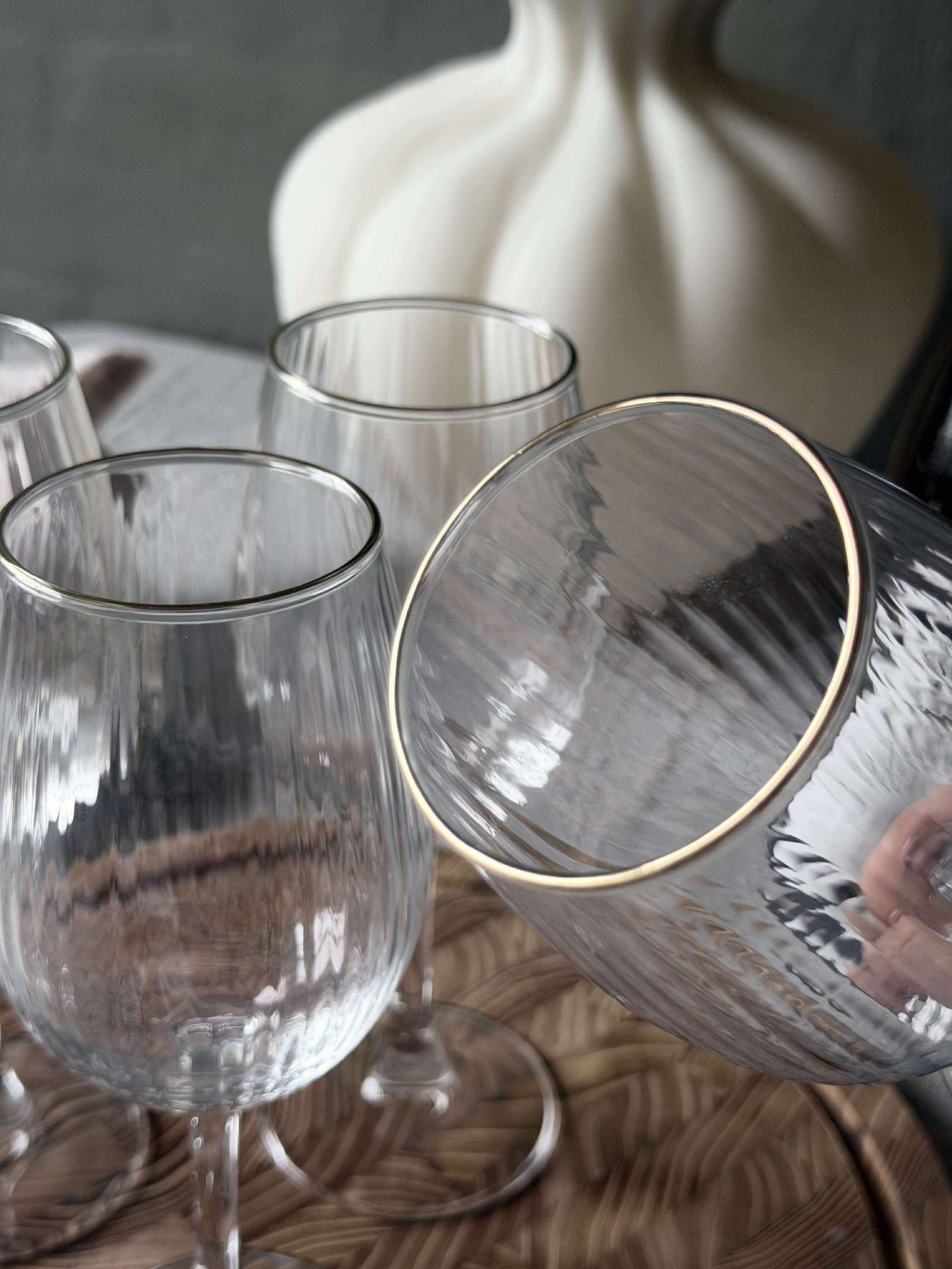 Vinglass Riflet med gullkant - 4 stk. 350 ml