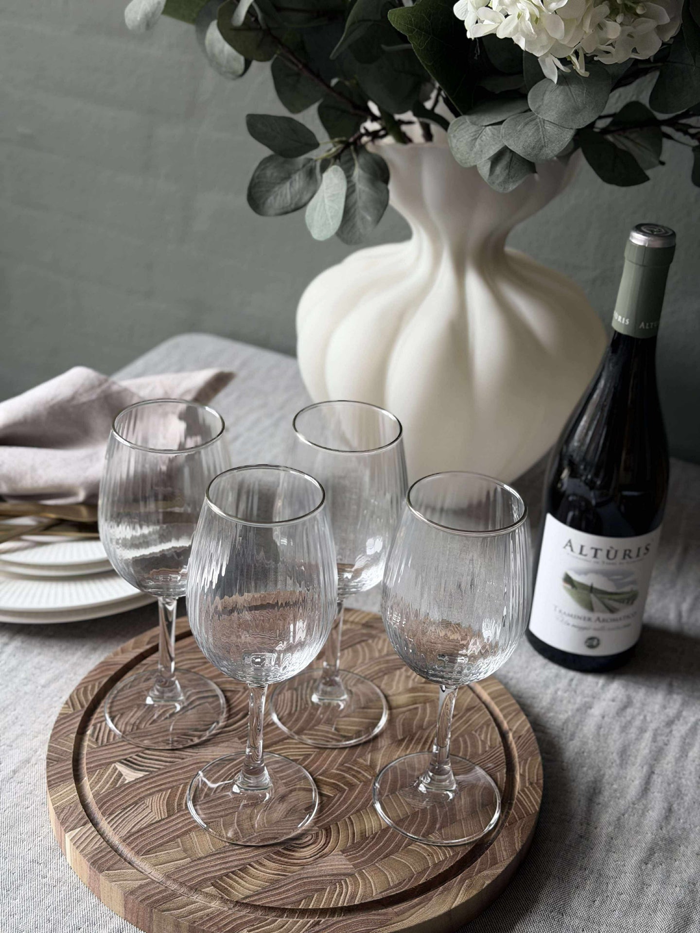 Vinglass Riflet med gullkant - 4 stk. 350 ml