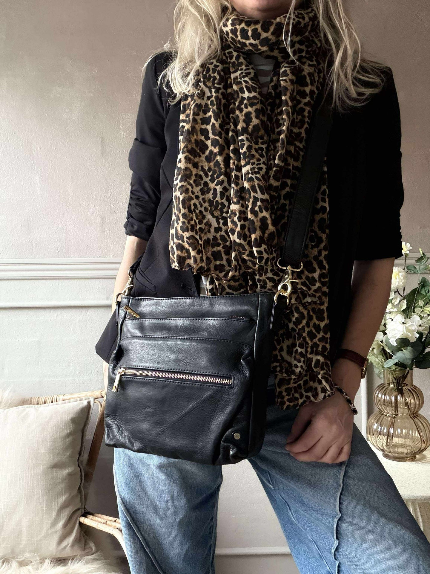 Crossover Amalia - Black leather