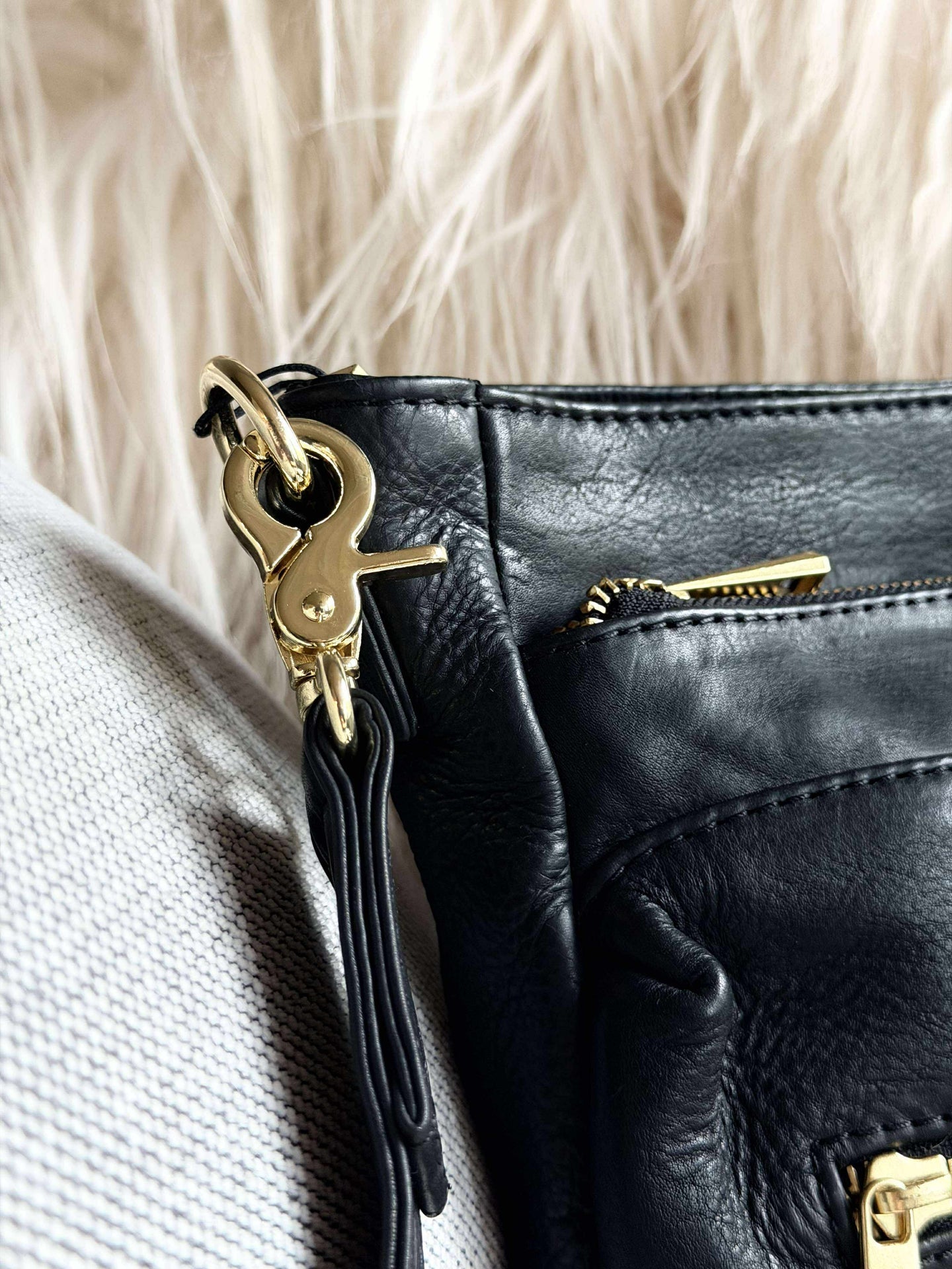 Crossover Amalia - Black leather