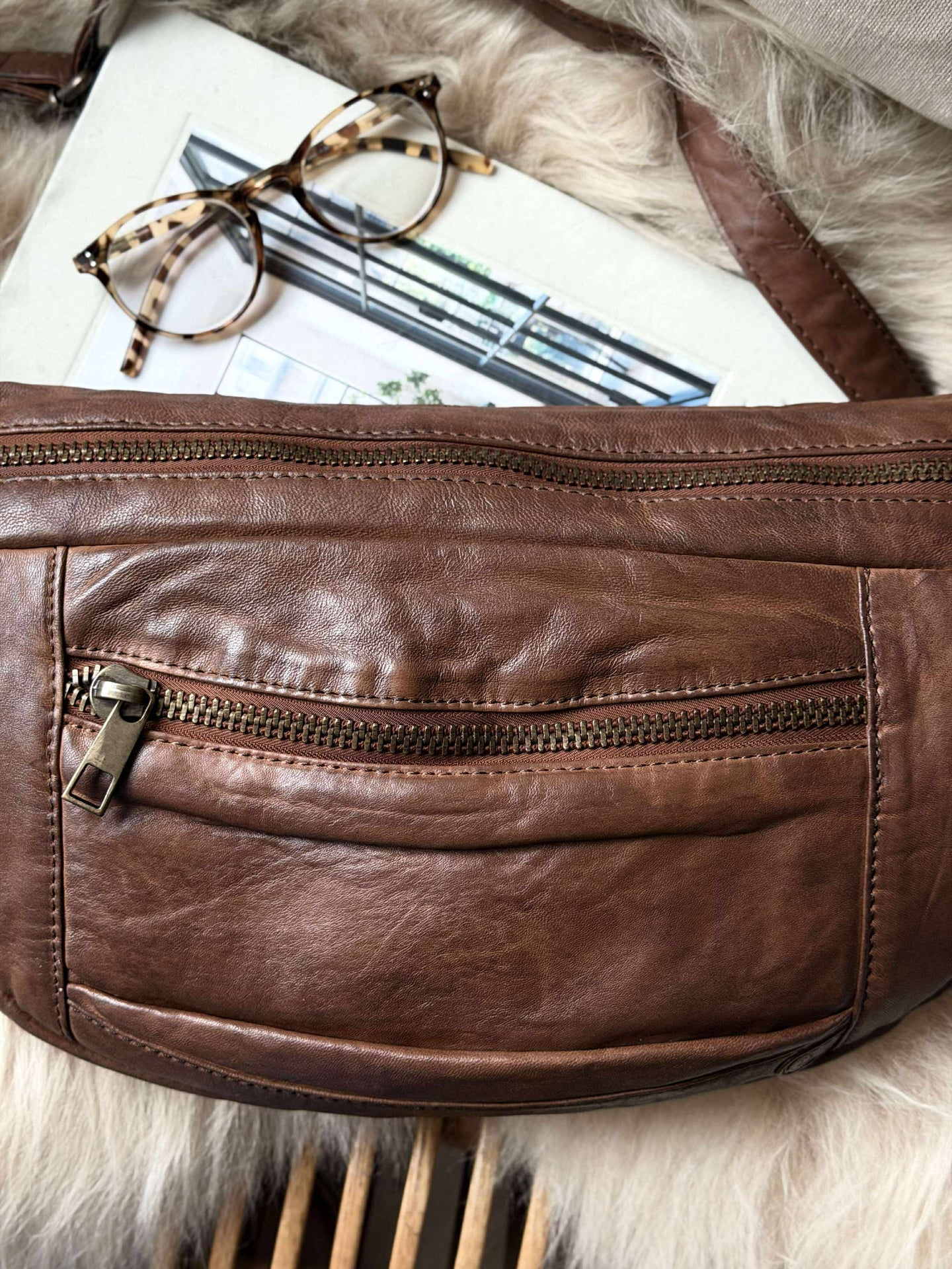 Midjeveske XL MIRA - Chesterfield