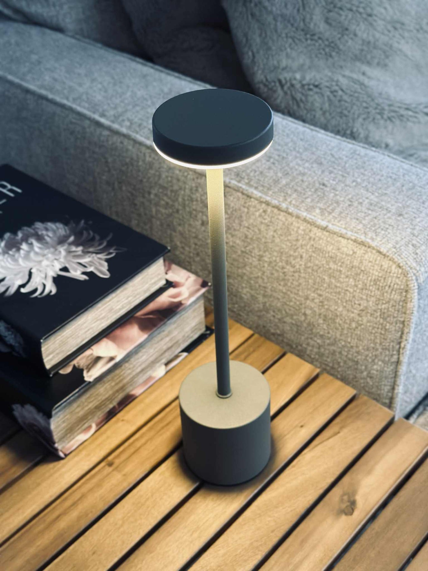 LED bordlampe KELLY Taupe - oppladbar