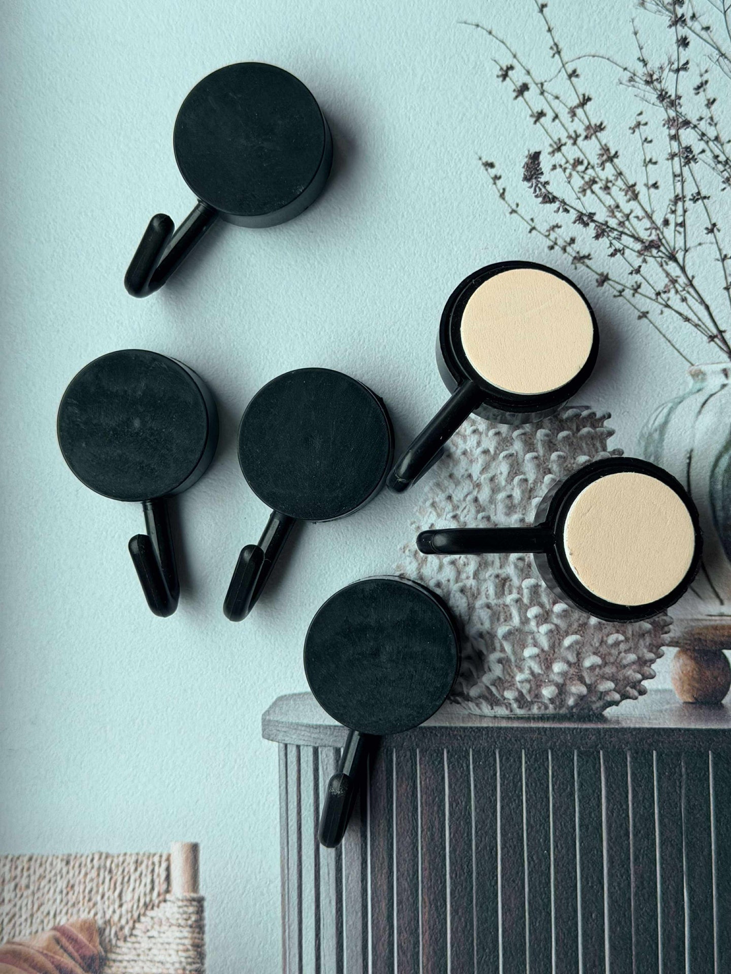 Selvklæbende knage - Sort eller hvid – VIAMAJA