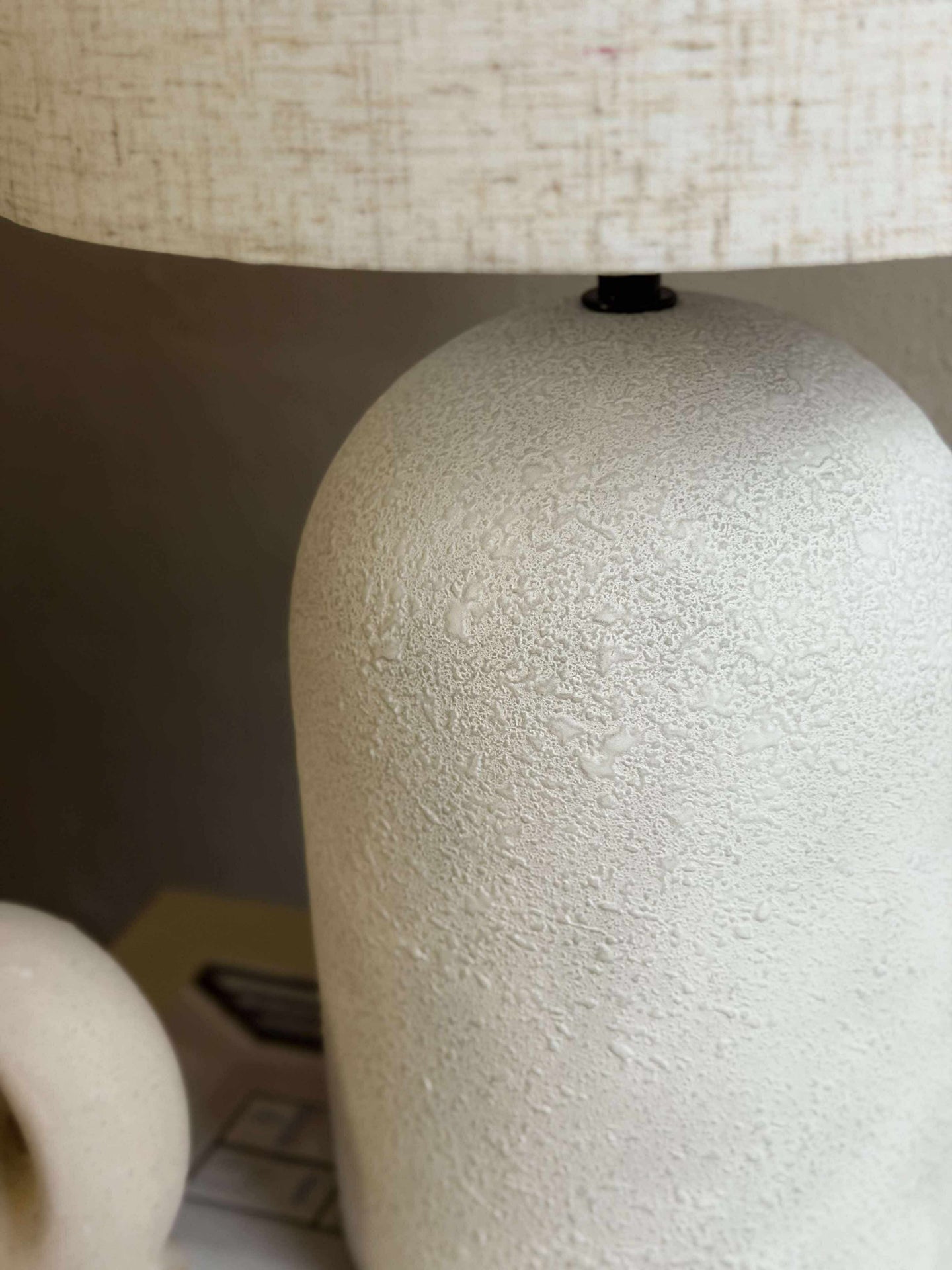 Bordlampe STONEWARE - Lys natur