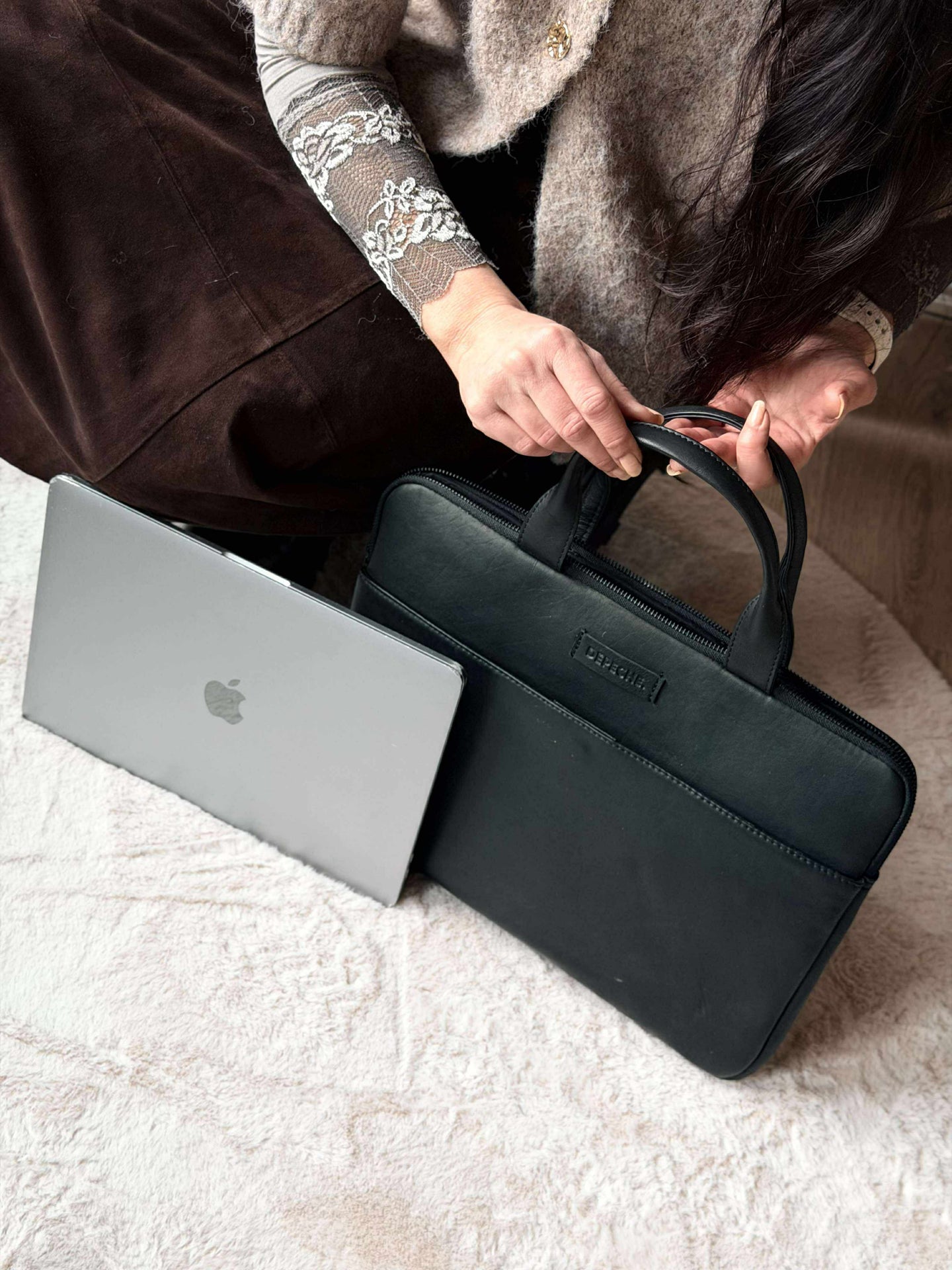 Laptopcover med håndtak og frontlomme