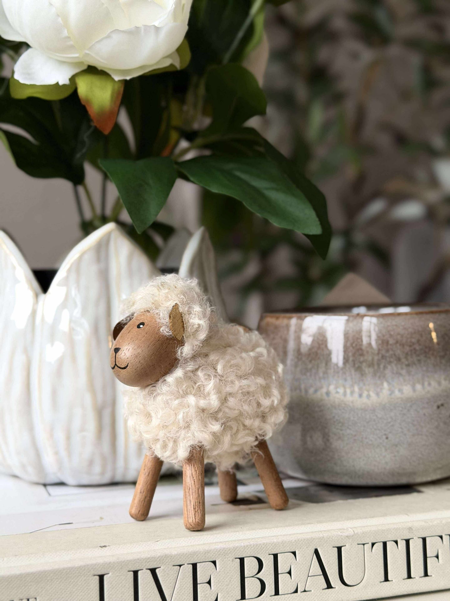 Sau Fluffy Amber/Hvit 8cm