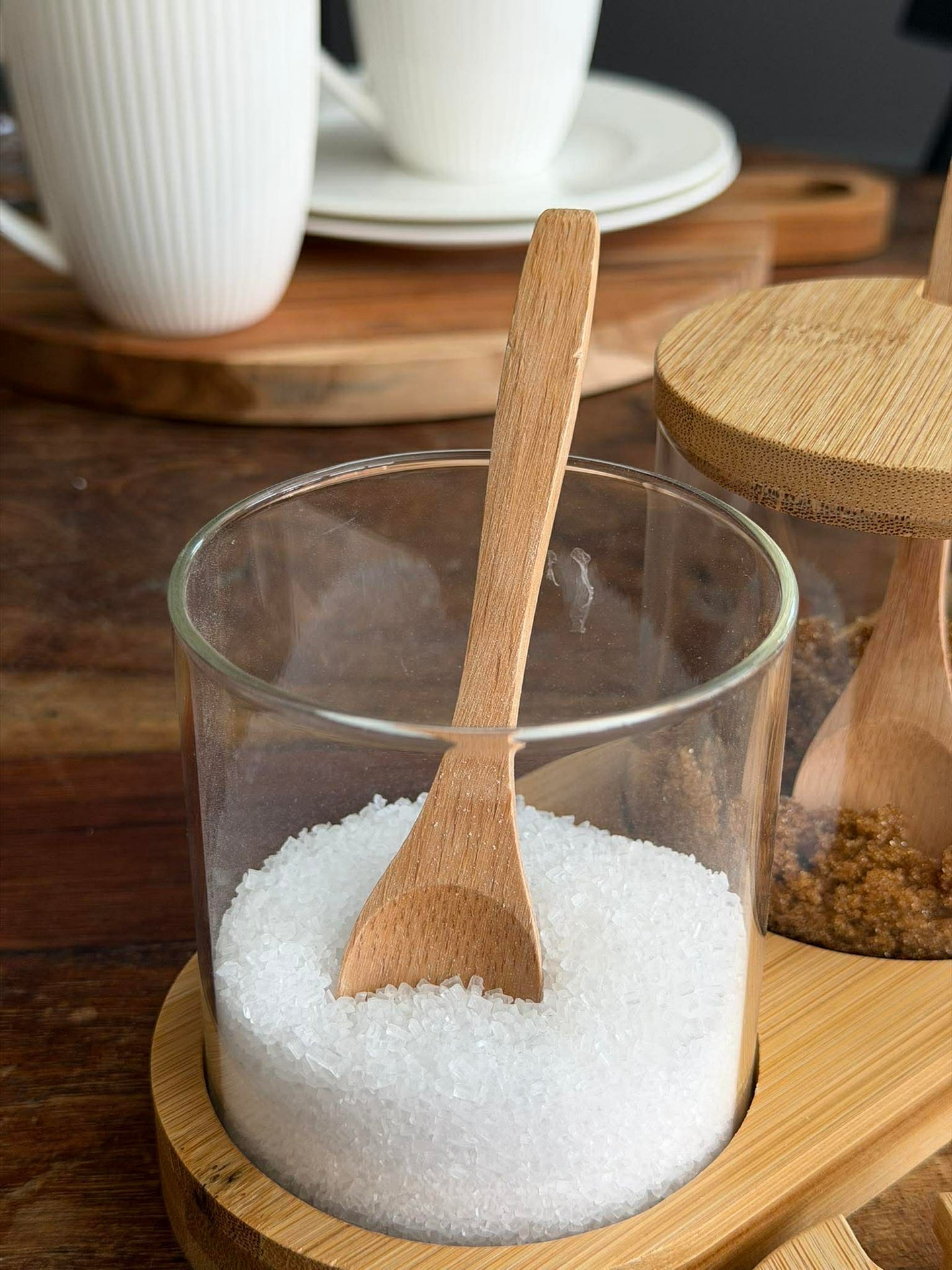 Brettsett med brett, 3 glass og skjeer