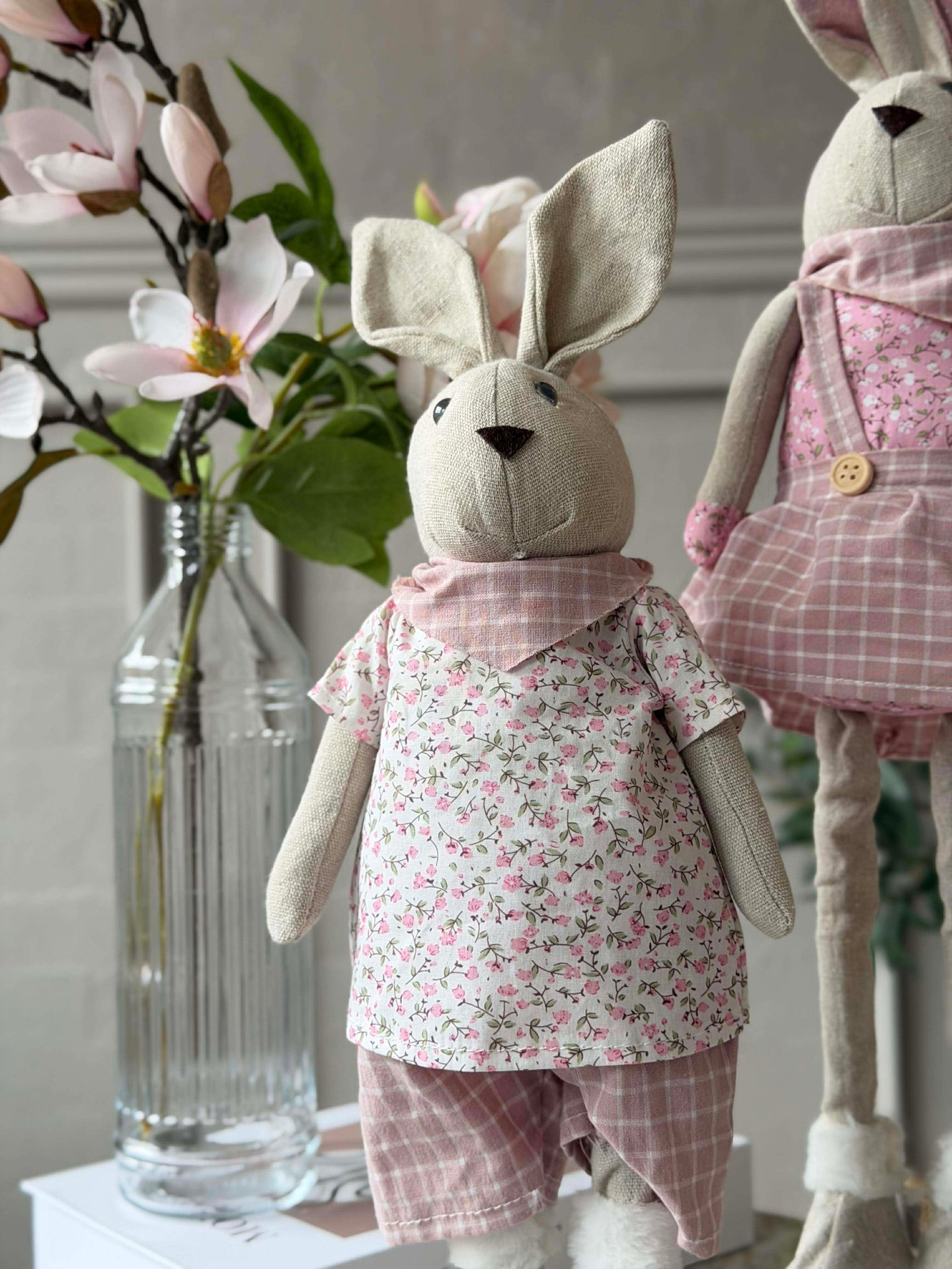 Tøykanin med teleskopbein 58 cm - MIX