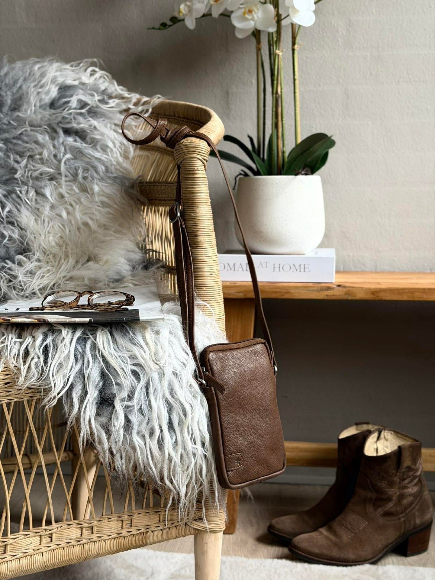 Mobilveske Misse - Coffee / silver