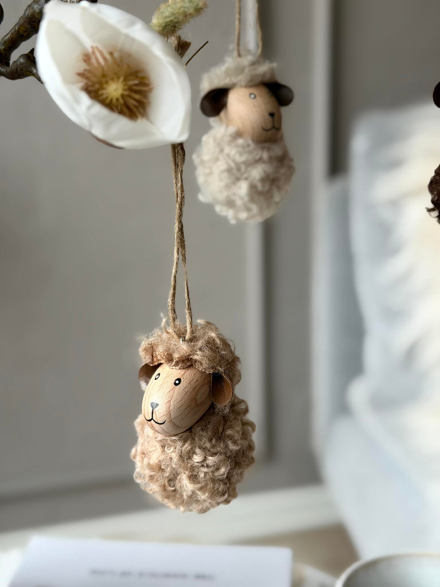 Hengende Fluffy Får - Flere farger