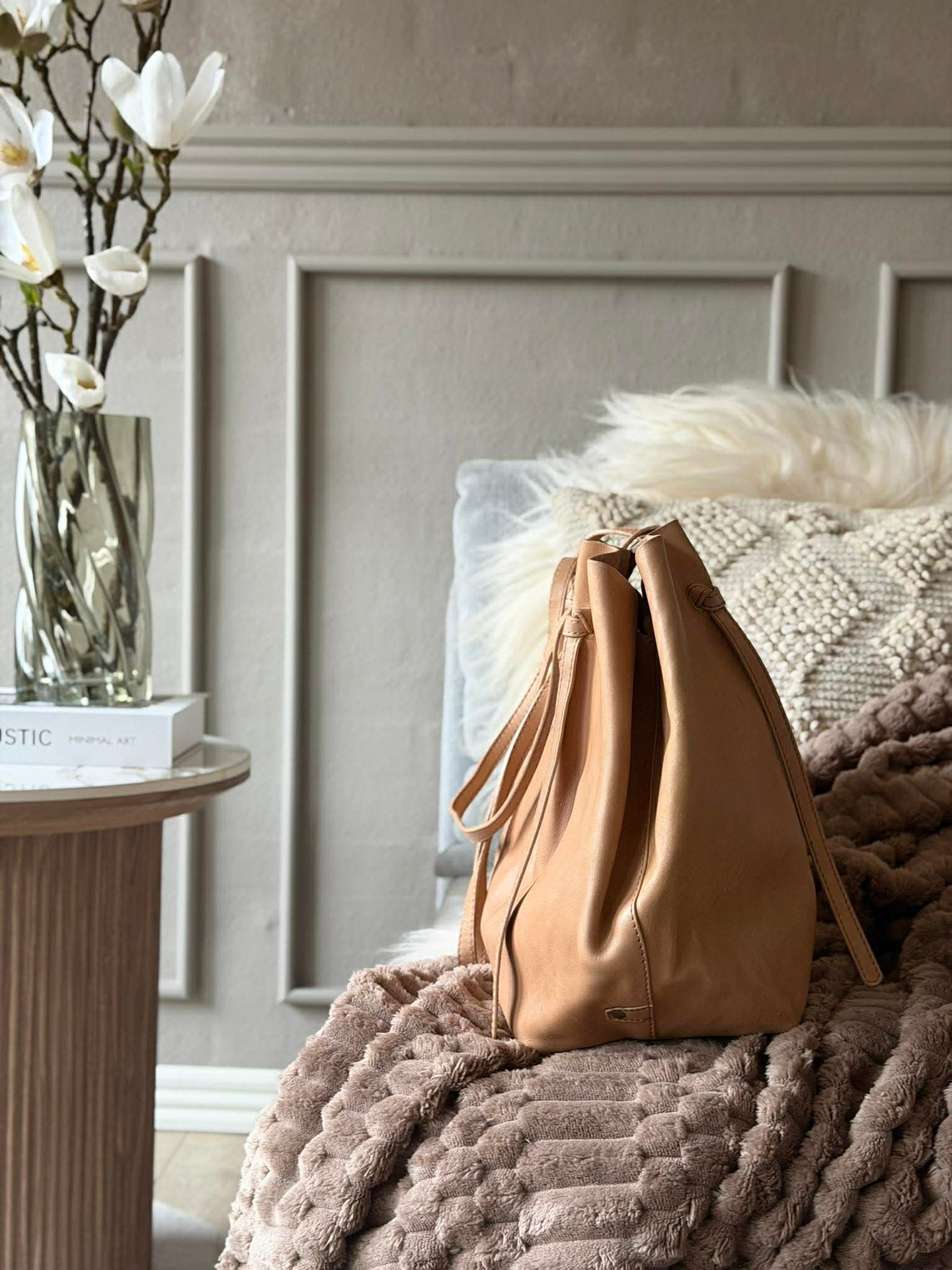 Shopper i myk skinnkvalitet - Sand