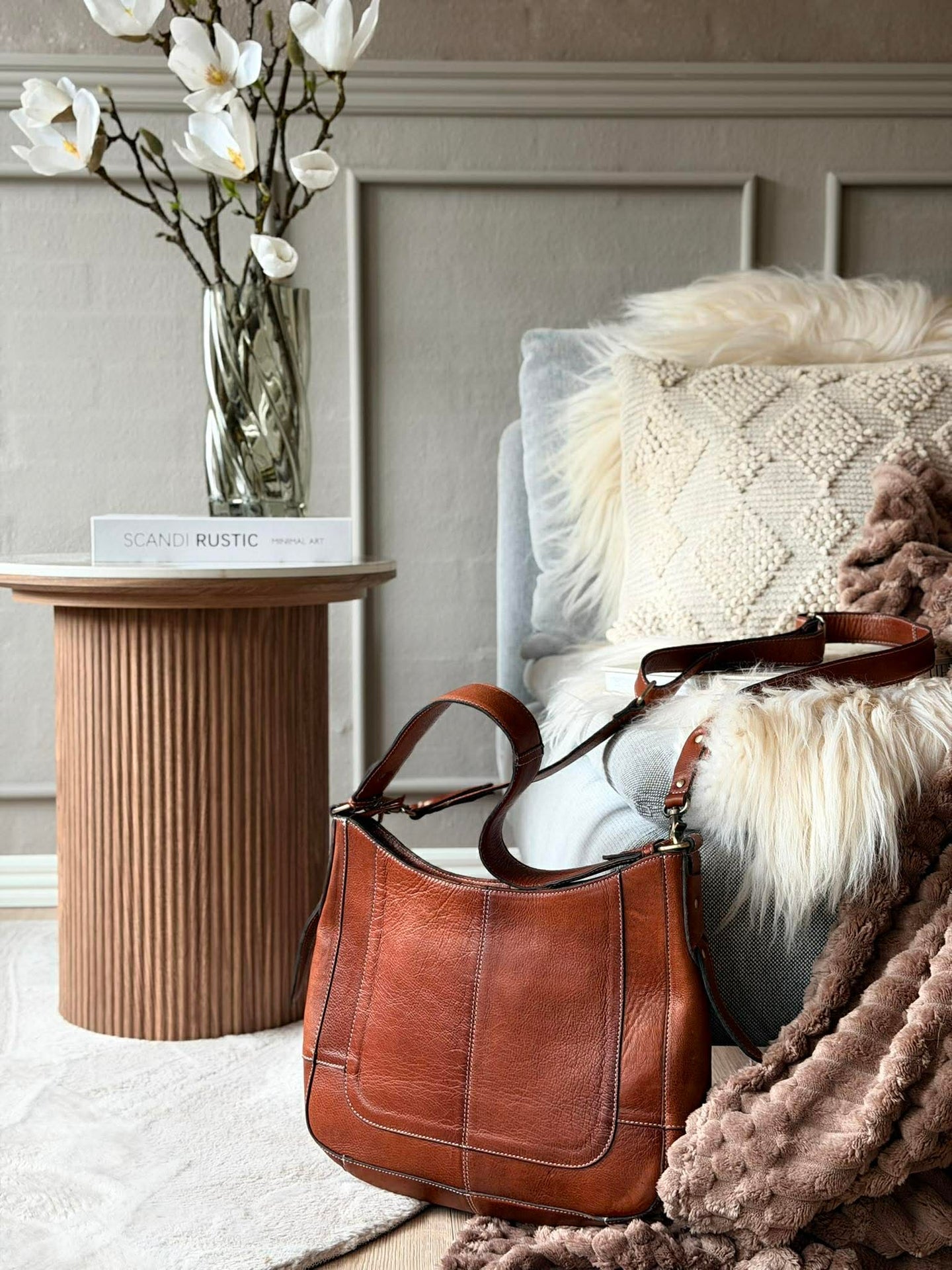 Skulderveske Neri Small - Walnut