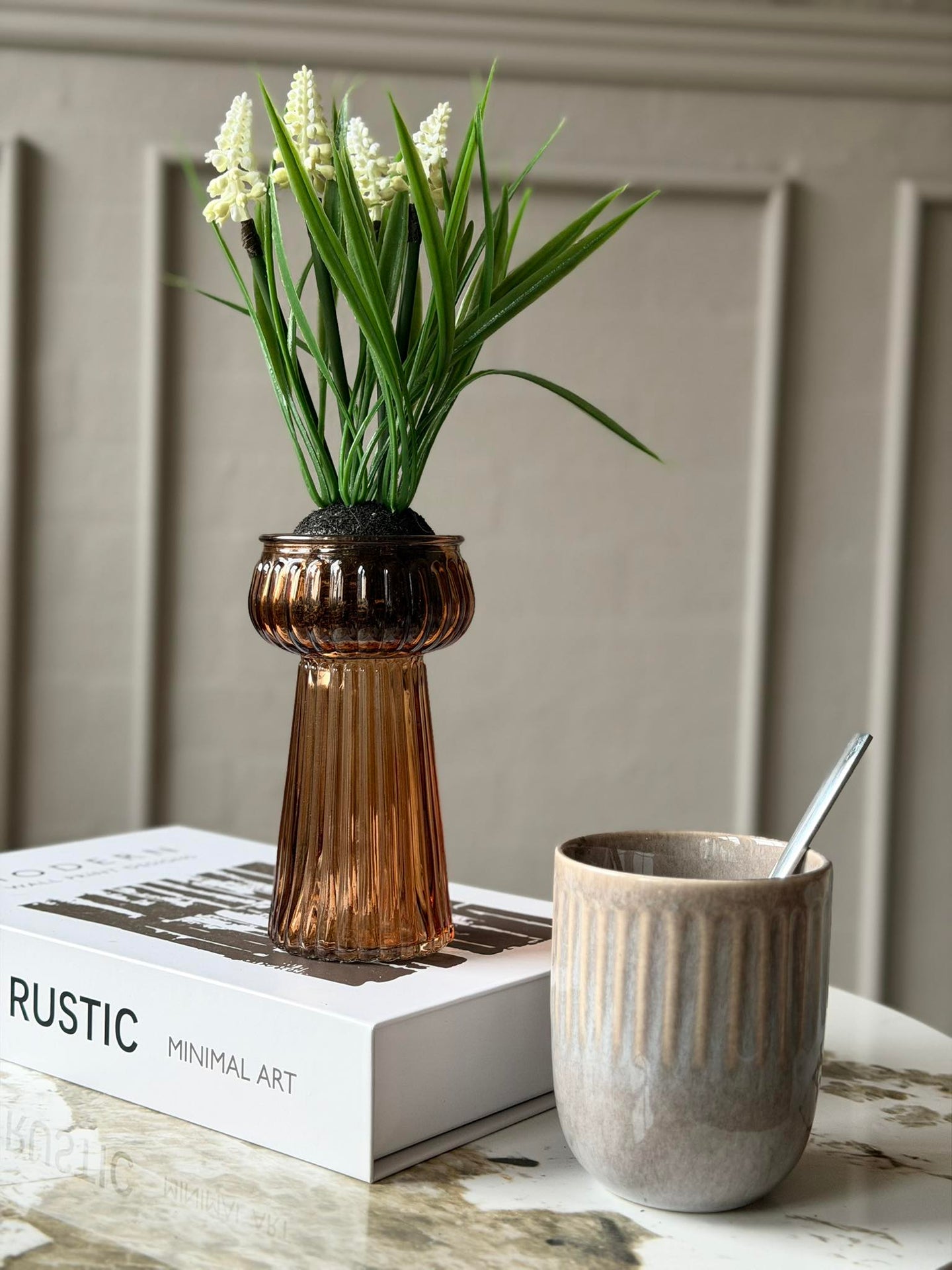 Vase brown